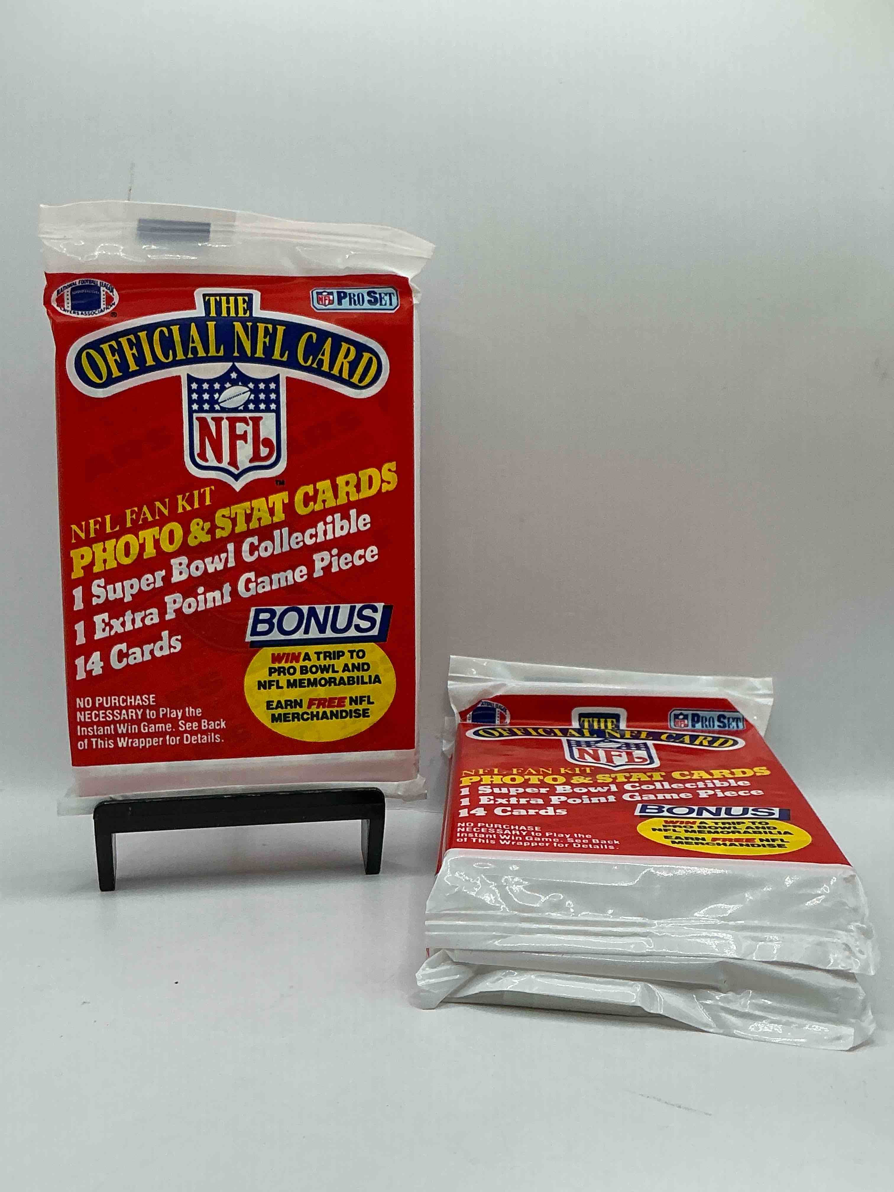 loaded! 1989 pro set football sealed card pack, direct from original retail case!highly sought after by collectors as this year is loaded with high profile rookies!search for rookie cards from barry sanders, deion sanders, troy aikman, michael irvin & much more! getting hard to find!