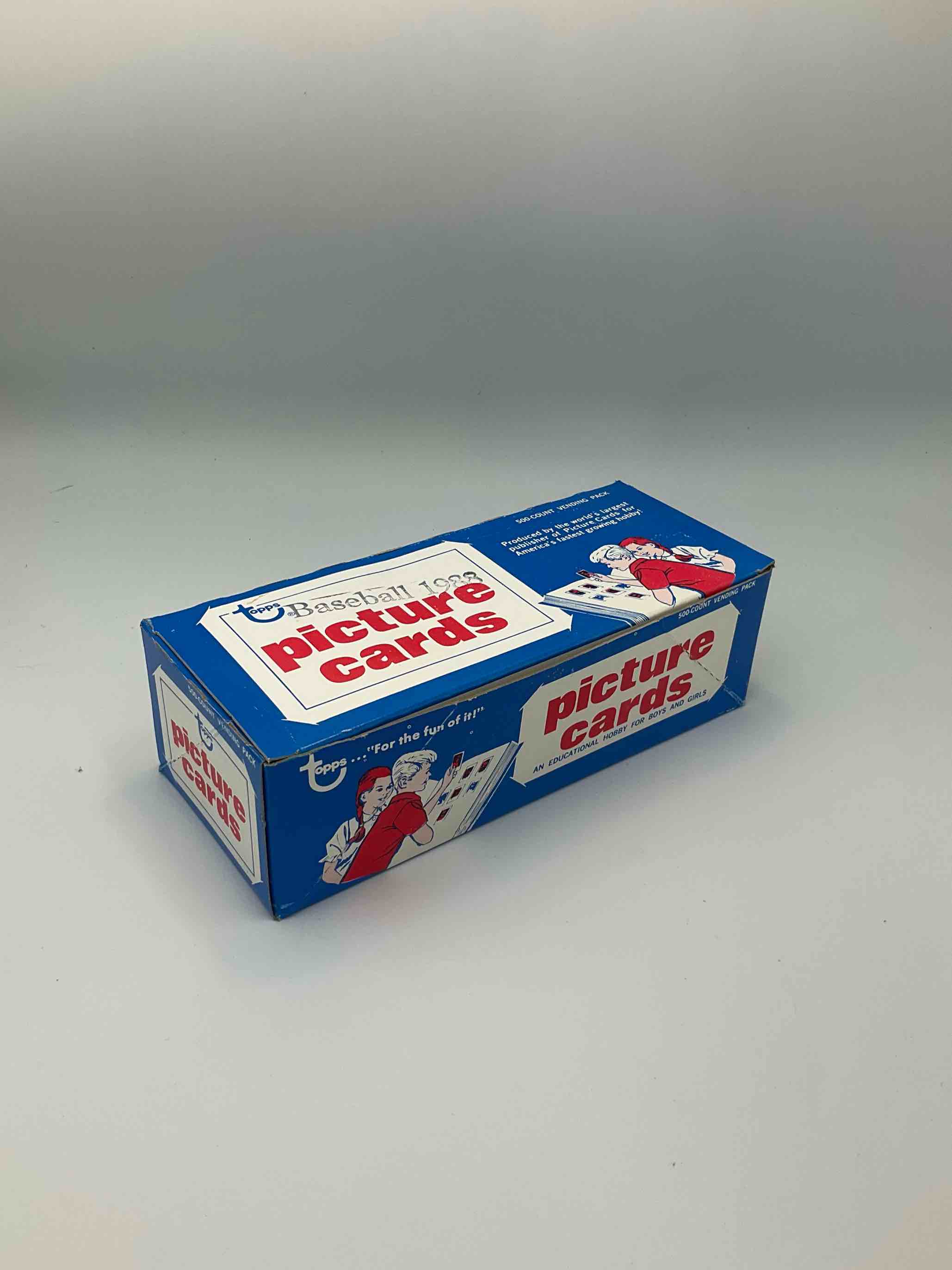 1988 loaded 500 card wow! tops 1988 baseball 500 card vend box, direct from original sealed shipping case. back in the day these vend boxes were used by distributors to fill sports card vending machines, each individual box contains 500 pristine, never touched randomly packed cards. 1988 topps baseball has tons of 80's stars and tom glavine rookie! you may never see these from a sealed case again! epic sports card memorabilia!