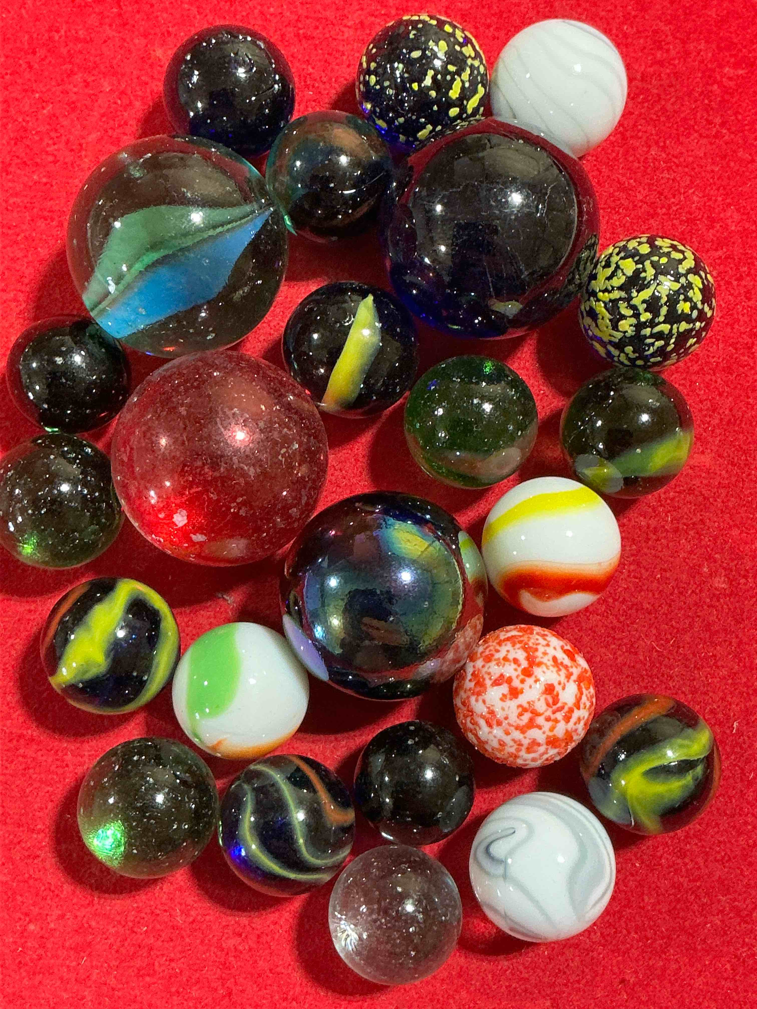 Antique Glass Marbles! Genuine Stunning Marbles Lot, All Marbles Made Between The Years 1925-1965 & Made With Uranium! Many Are Great Depression Era & Even Earlier! Gorgeous, Authentic Pieces Of History!  