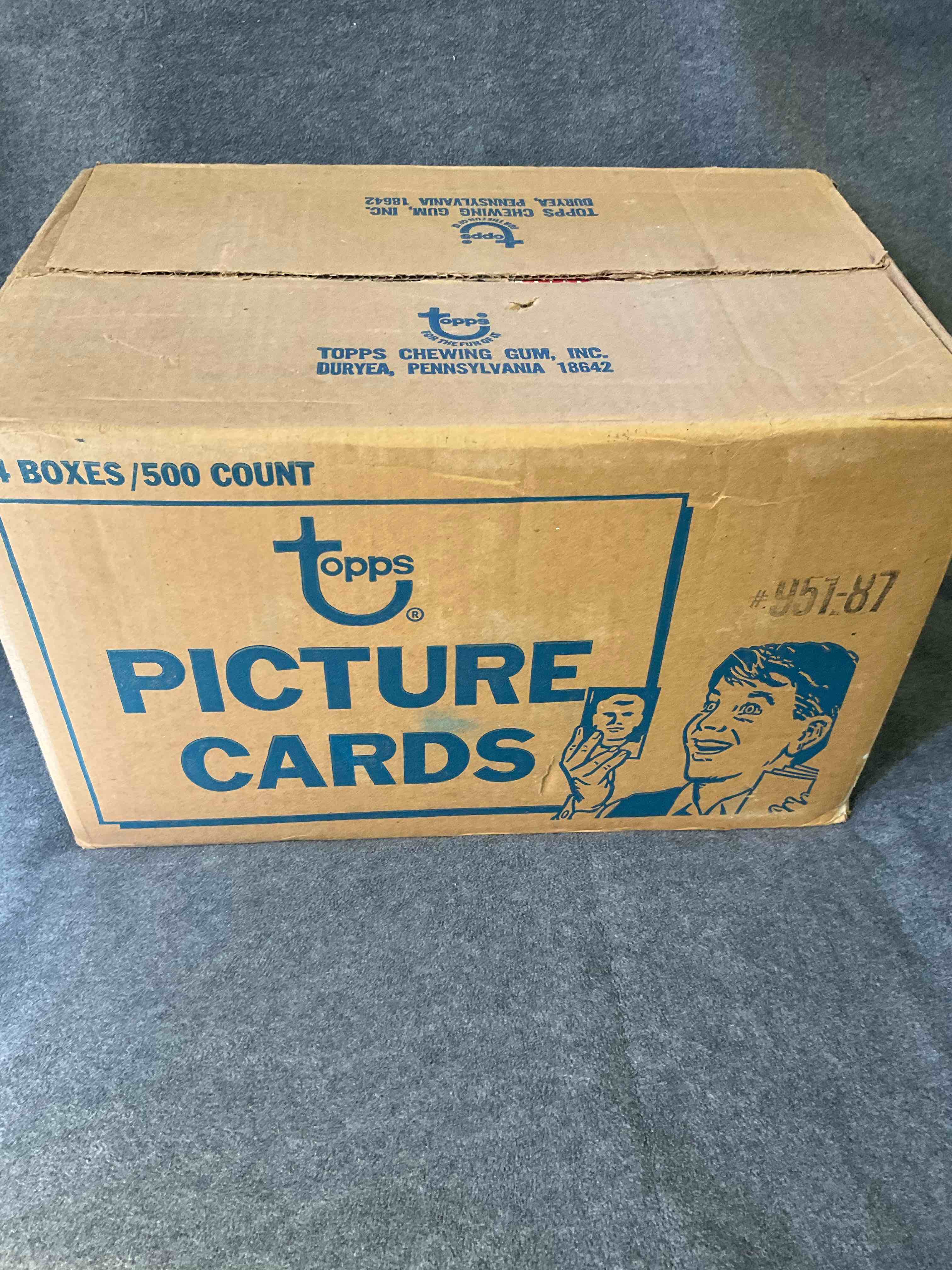 Condition photo showing New/Like New for 1988 loaded 500 card wow! tops 1988 baseball 500 card vend box, direct from original sealed shipping case. back in the day these vend boxes were used by distributors to fill sports card vending machines, each individual box contains 500 pristine, never touched randomly packed cards. 1988 topps baseball has tons of 80's stars and tom glavine rookie! you may never see these from a sealed case again! epic sports card memorabilia!