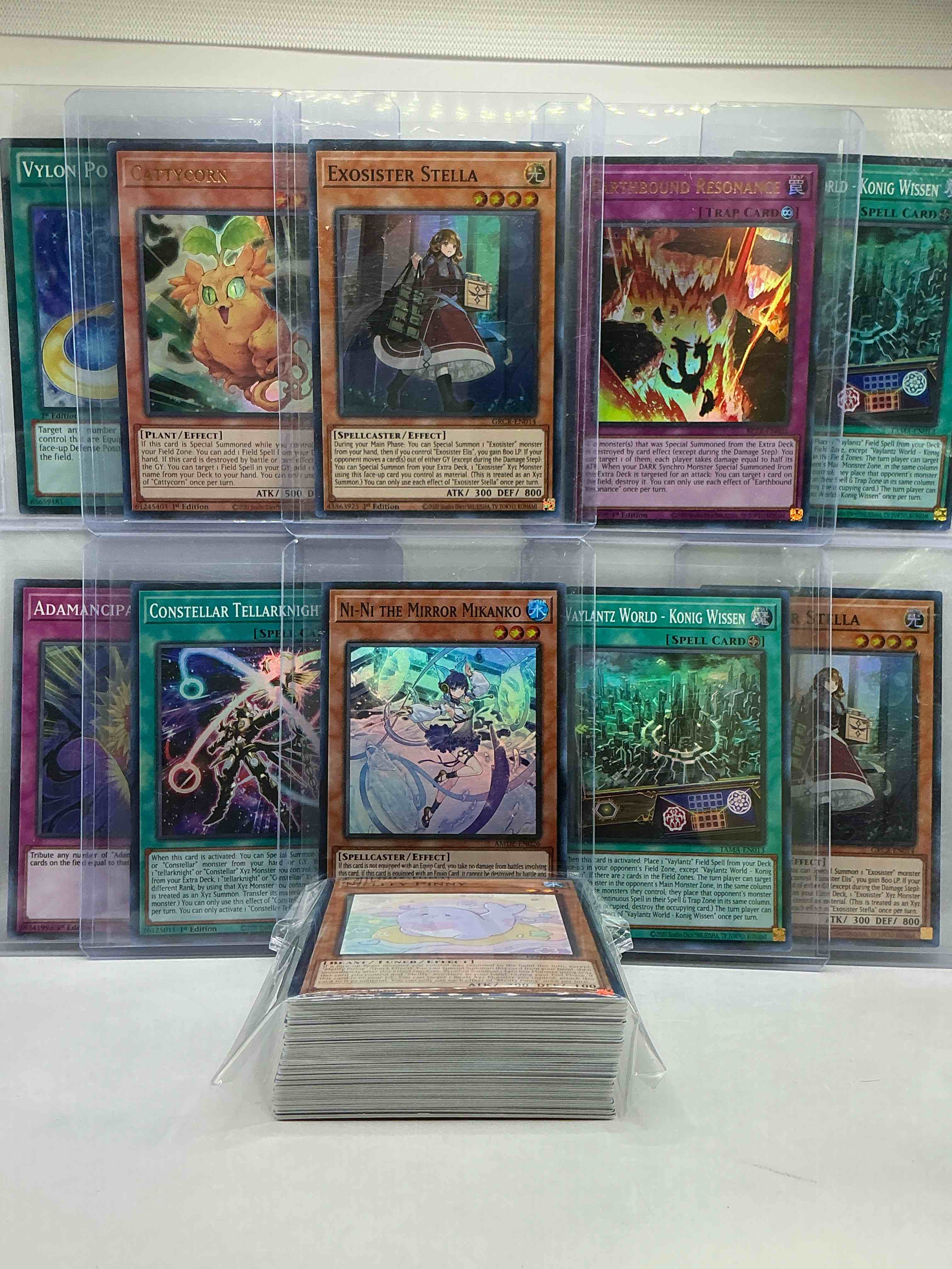 yu-gi-oh 50 card lot! join the craze of yu-gi-oh with these awesome cards! this 50 card lot includes the big three yu-gi-oh category cards, monsters, spells & traps! this 50 card lot includes some of all three! wow! perfect time to start collecting! 