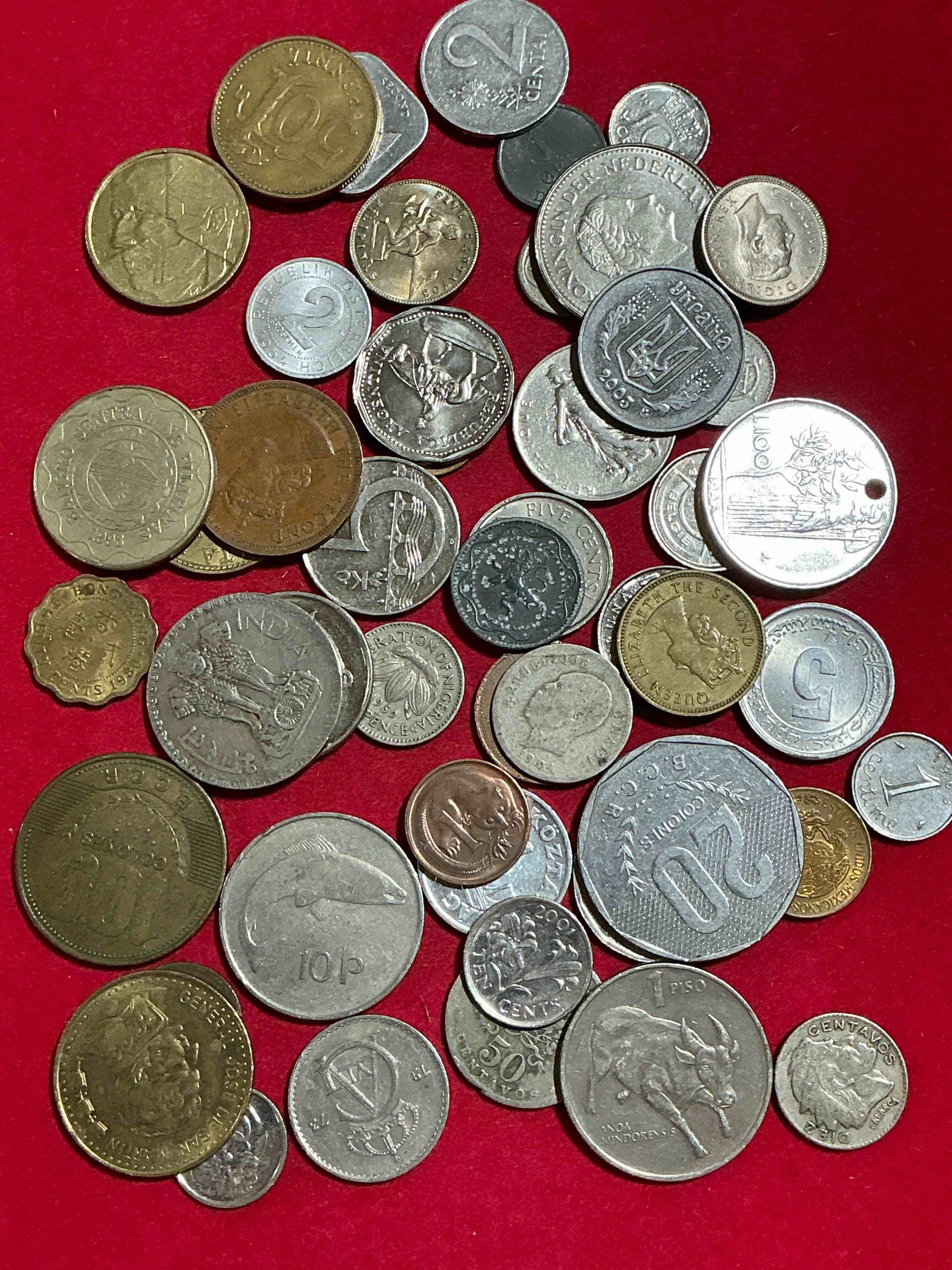 World Coins, Antique & Vintage! Each Lot Is Unique! Many Different Years, Countries, Sizes & Exotic Places. This Cool Collection Of Antique Coins From Around The World Is Loads Of Fun! Have Fun Identifying Each Coin & Country As A Great Educational Tool! A Great Investment Too!