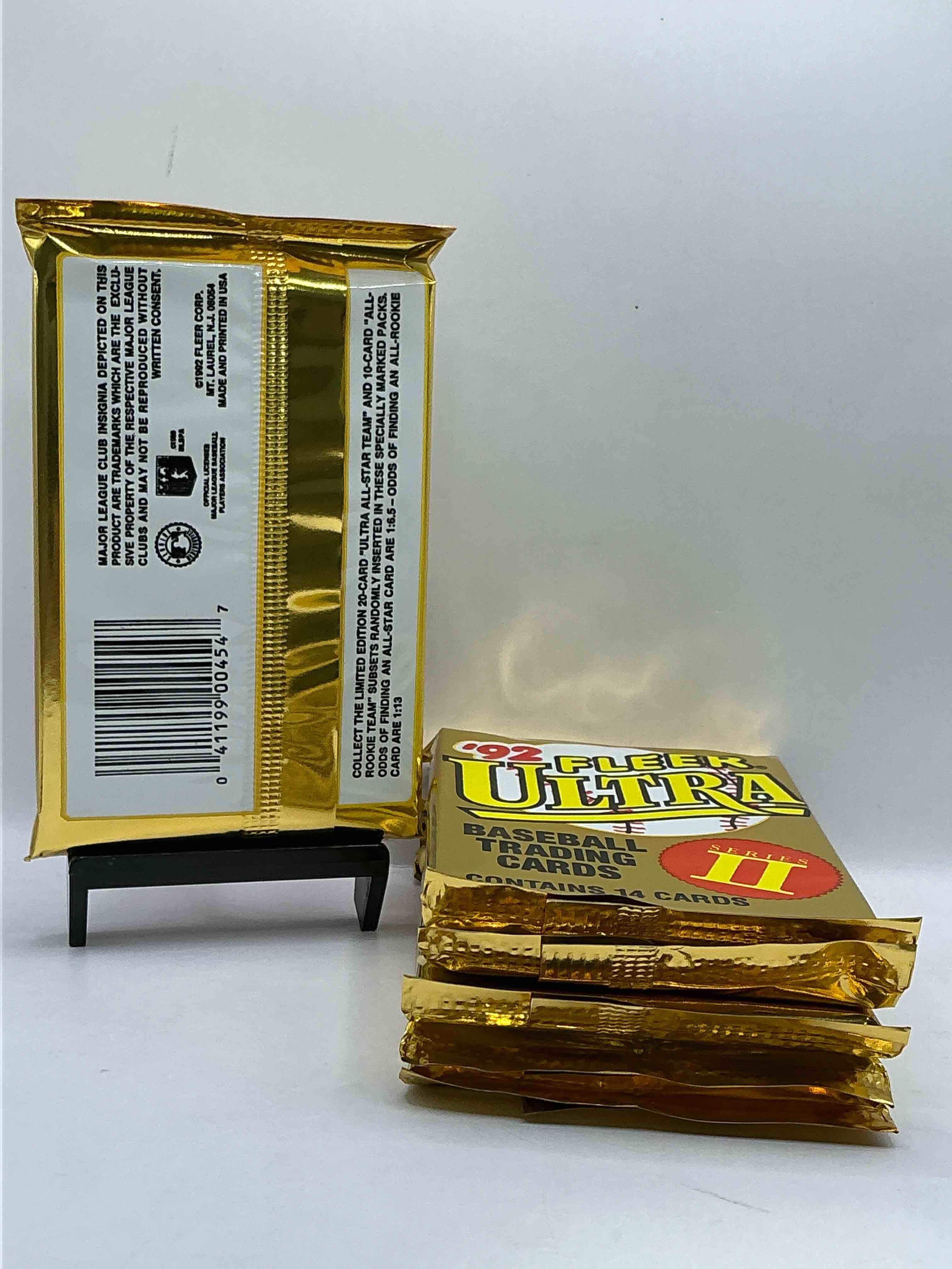 Condition photo showing New/Like New for 1992 fleer ultra series ii baseball sealed card pack, direct from original sealed retail case! search for valuable early ken griffey jr., nolan ryan, cal ripken jr. & much more in this premium card set! these cards are gorgeous!