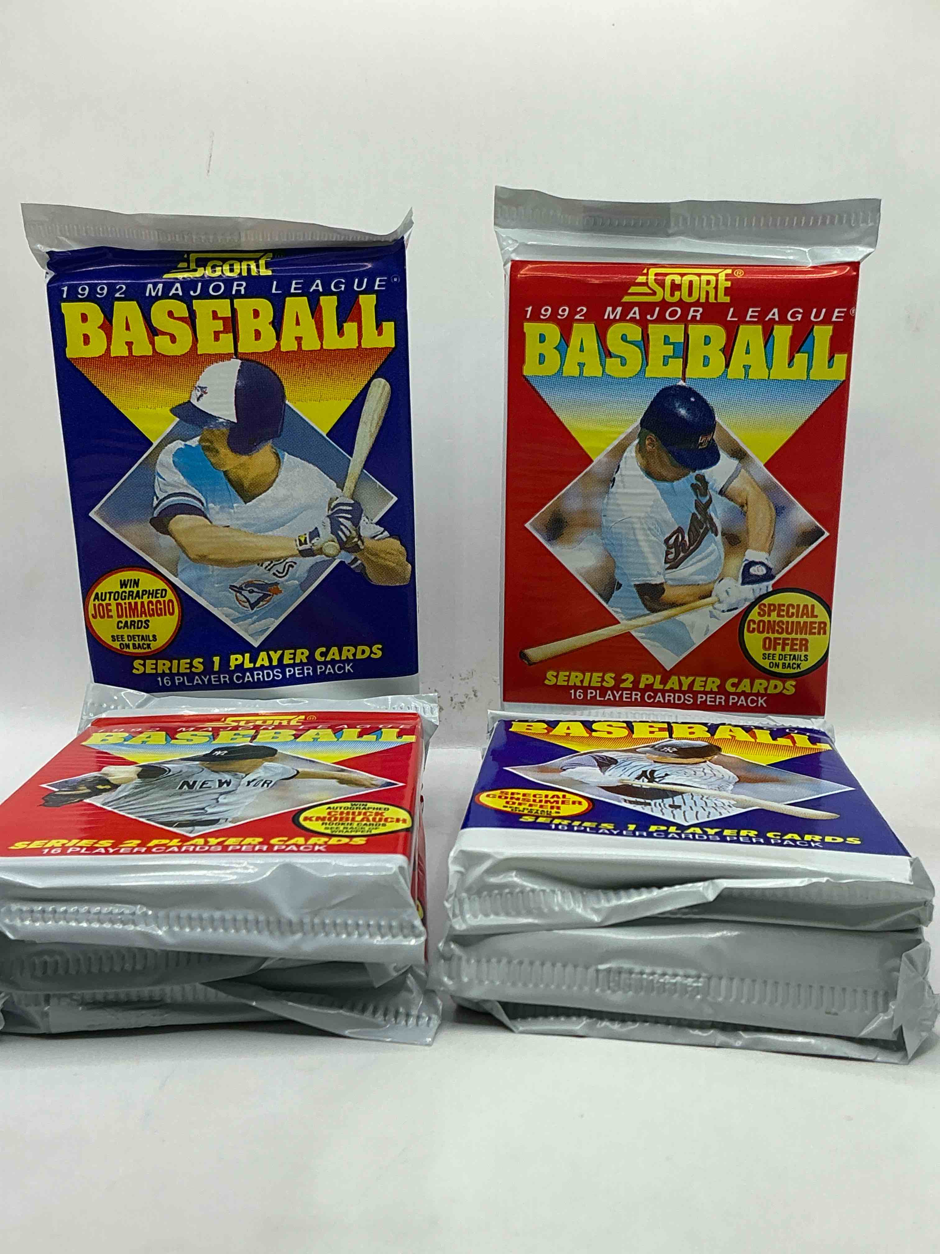 Condition photo showing New/Like New for joe dimaggio autograph!? 2,495 joe dimaggio randomly inserted signature cards in the packs from this year! 1992 score baseball craziness, see what you get! & series two! look for autos!
