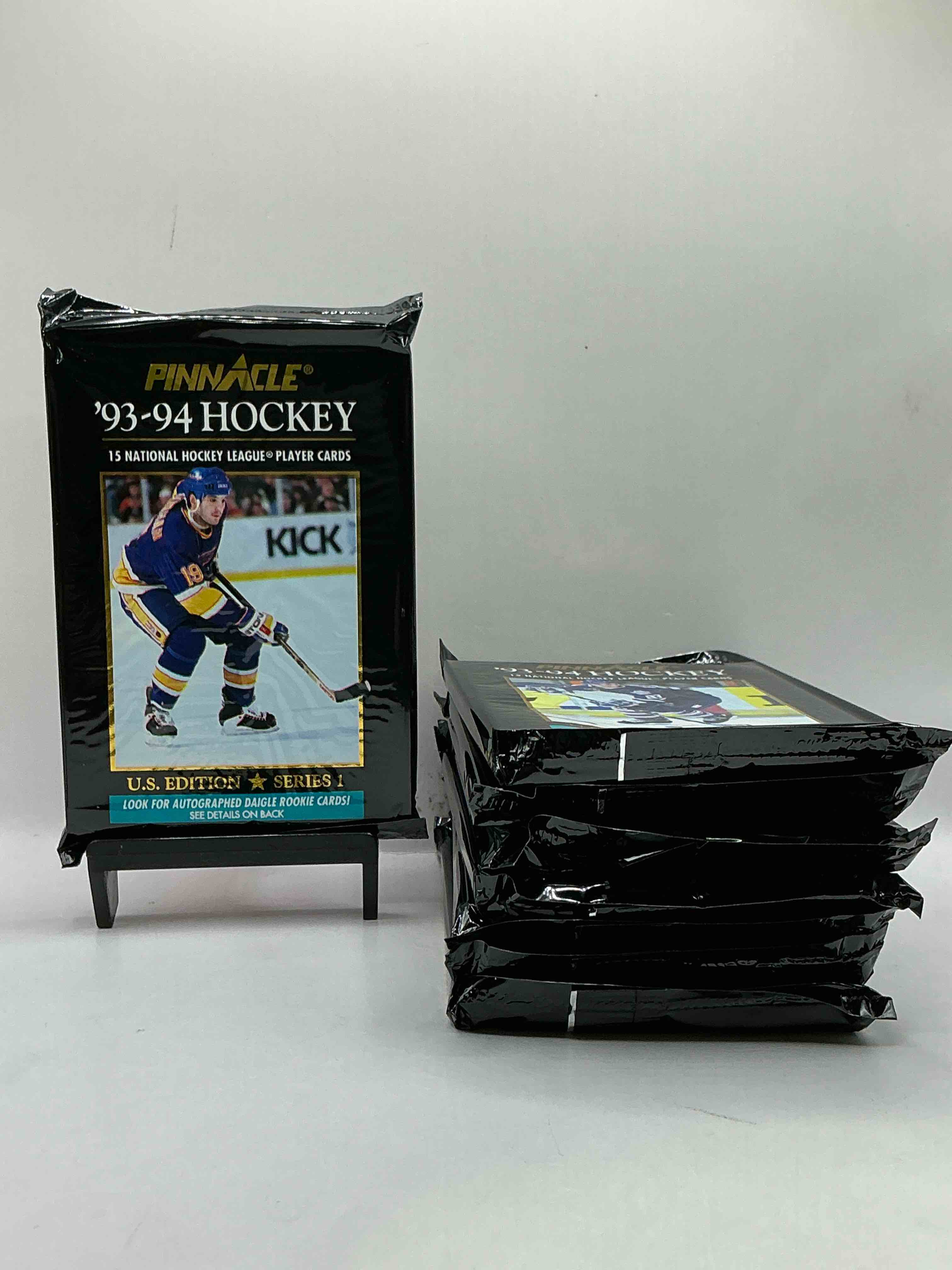 1993-94 hockey! 1993-94 pinnacle hockey unopened packs! 15 premium hockey cards in a pack! search for legends & stars from jaromir jagr, sergei fedorov, mike modano & more! insane hockey packs!