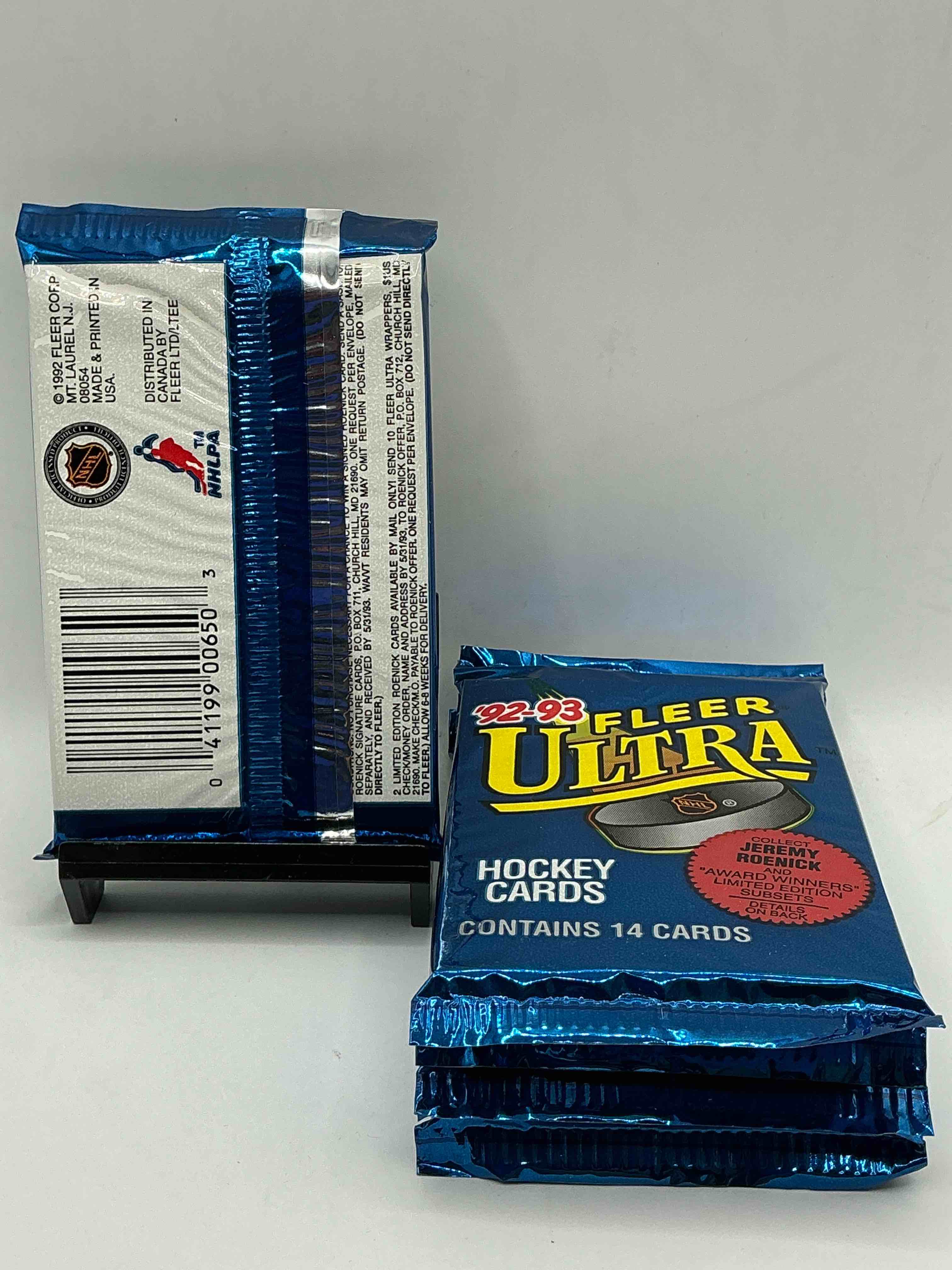 Condition photo showing New/Like New for wow! 1992-93 nhl fleer ultra hockey packs! look for all of your favorite stars from the 90’s in these rare packs!