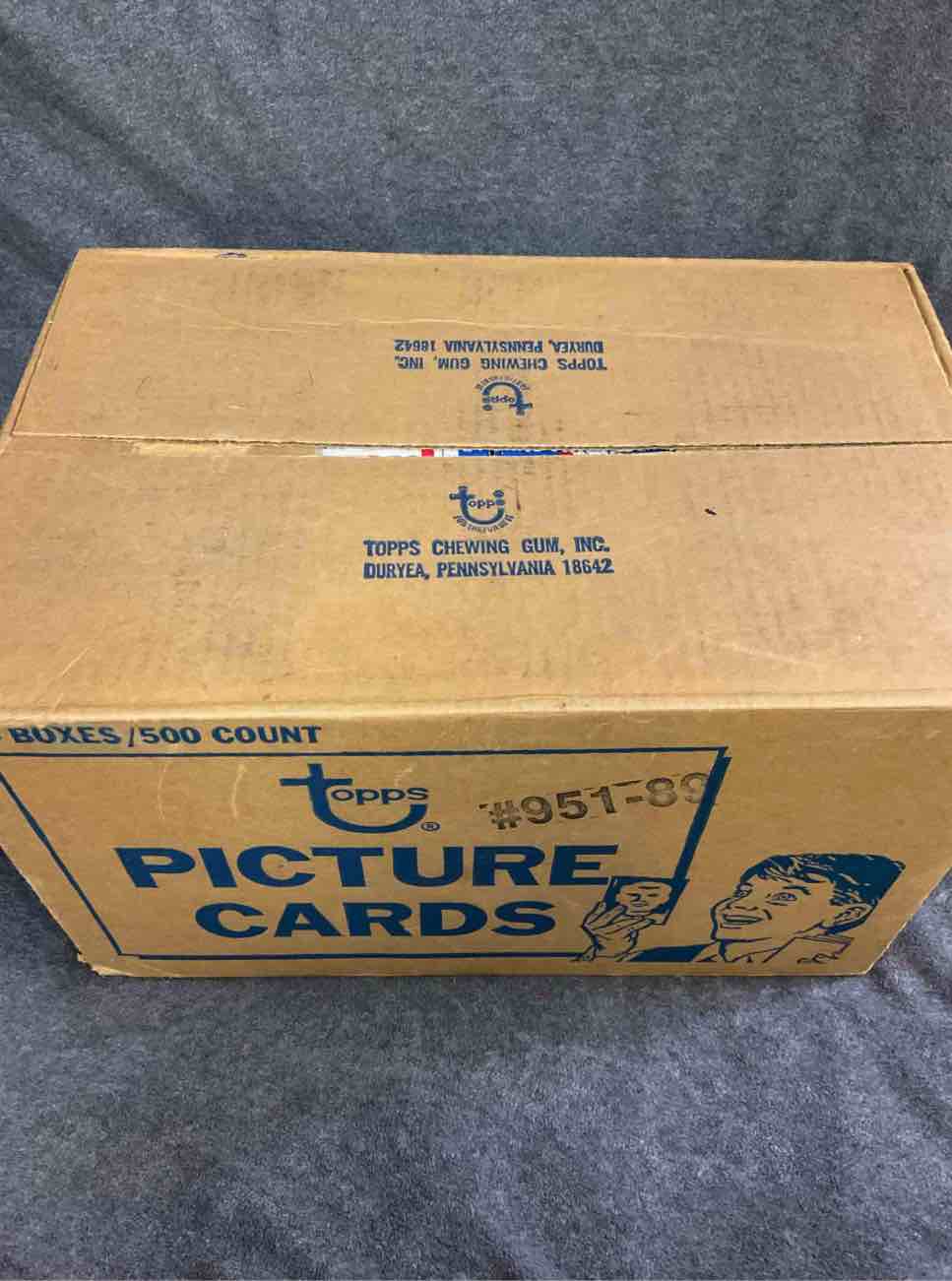 Condition photo showing New/Like New for 1989 loaded 500 card wow! topps 1989 baseball 500 card vend box, direct from original sealed shipping case. back in the day these vend boxes were used by distributors to fill sports card vending machines. each individual box contains 500 pristine, never touched randomly packed cards. 1989 topps baseball is loaded with rookies... search for ken griffey jr bo jackson, jose canseco & so much more! you may never see these from a sealed case again! epic sports card memorabilia!