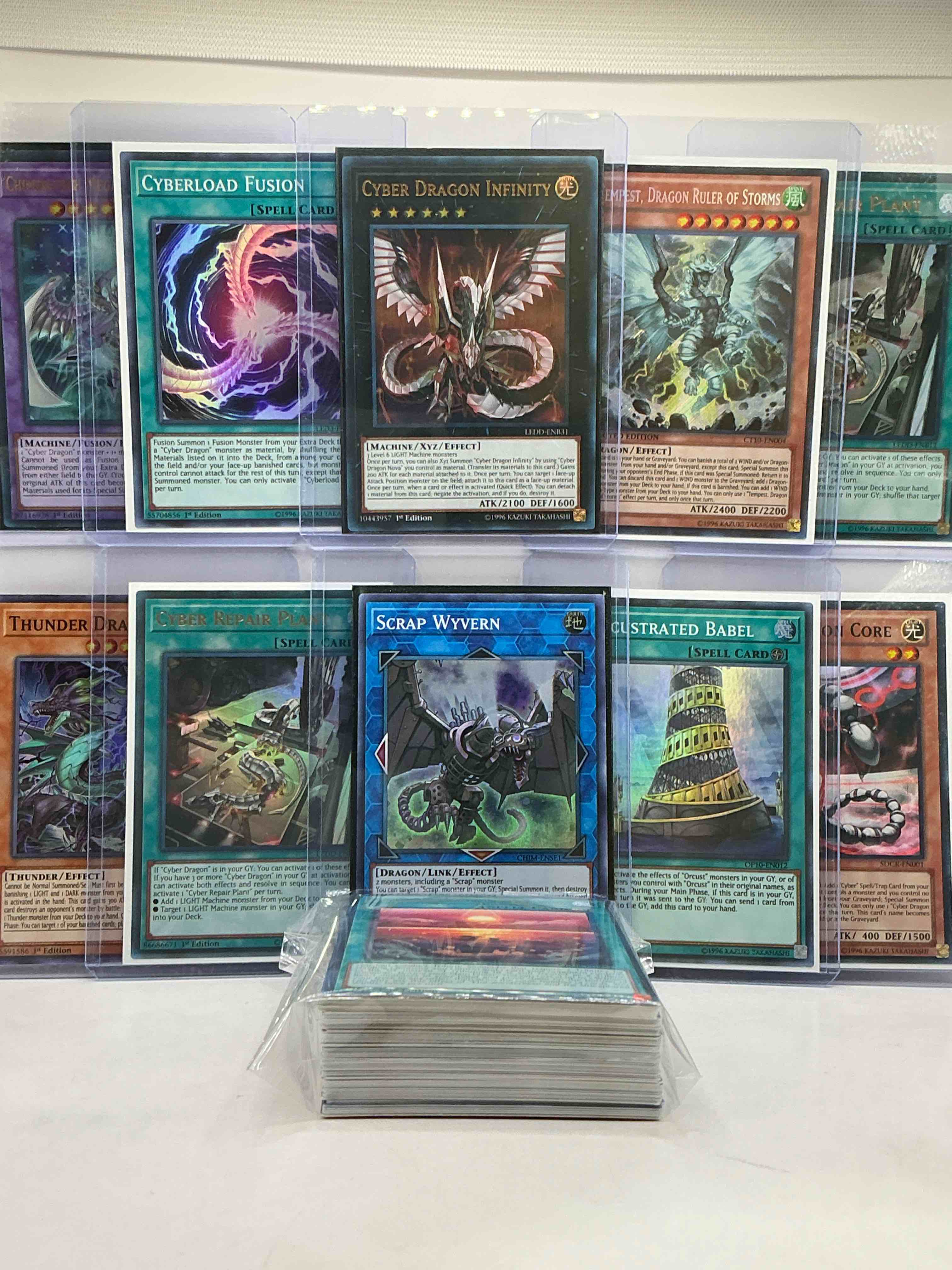 yu-gi-oh 50 card lot! join the craze of yu-gi-oh with these awesome cards! this 50 card lot includes the big three yu-gi-oh category cards, monsters, spells & traps! this 50 card lot includes some of all three! wow! perfect time to start collecting!