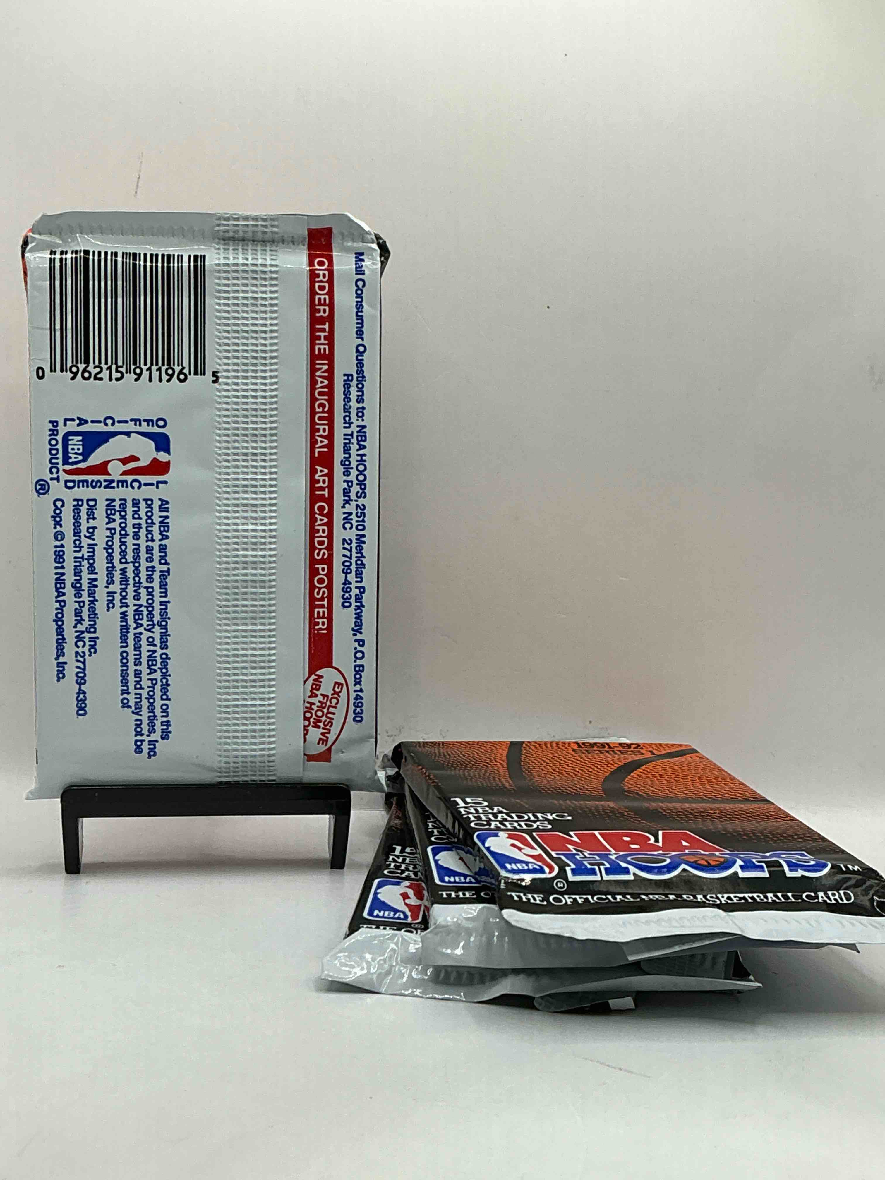 Condition photo showing New/Like New for 1991-92 nba hoops series i unopened packs direct from original box! these packs have some awesome cards, search for incredible jordan cards! also, the randomly packed team usa cards in random packs!