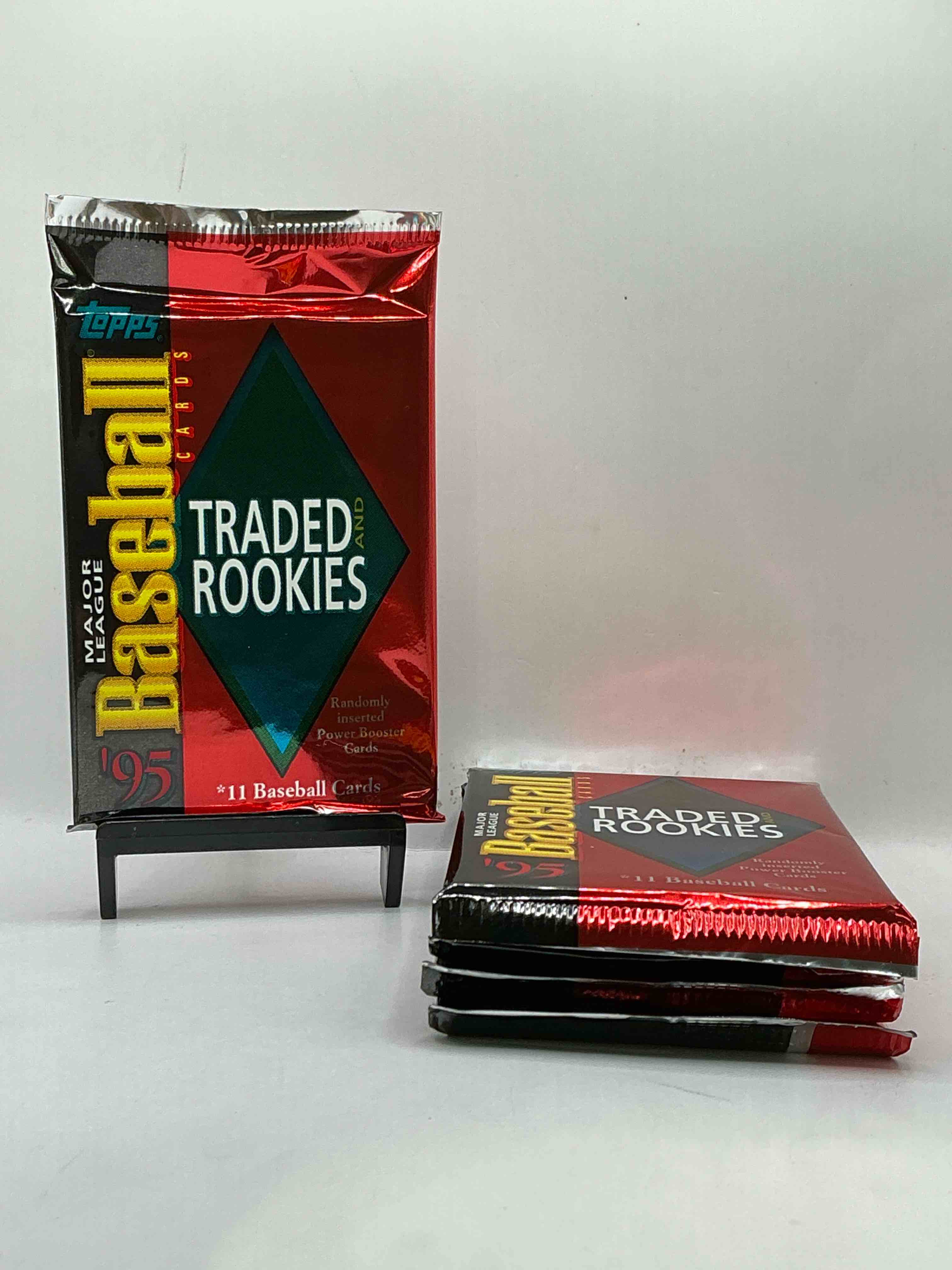 baseball ultra rare! 1995 rookies & traded packs, potentially filled with some awesome cards! look for power boosters, rookies & more!