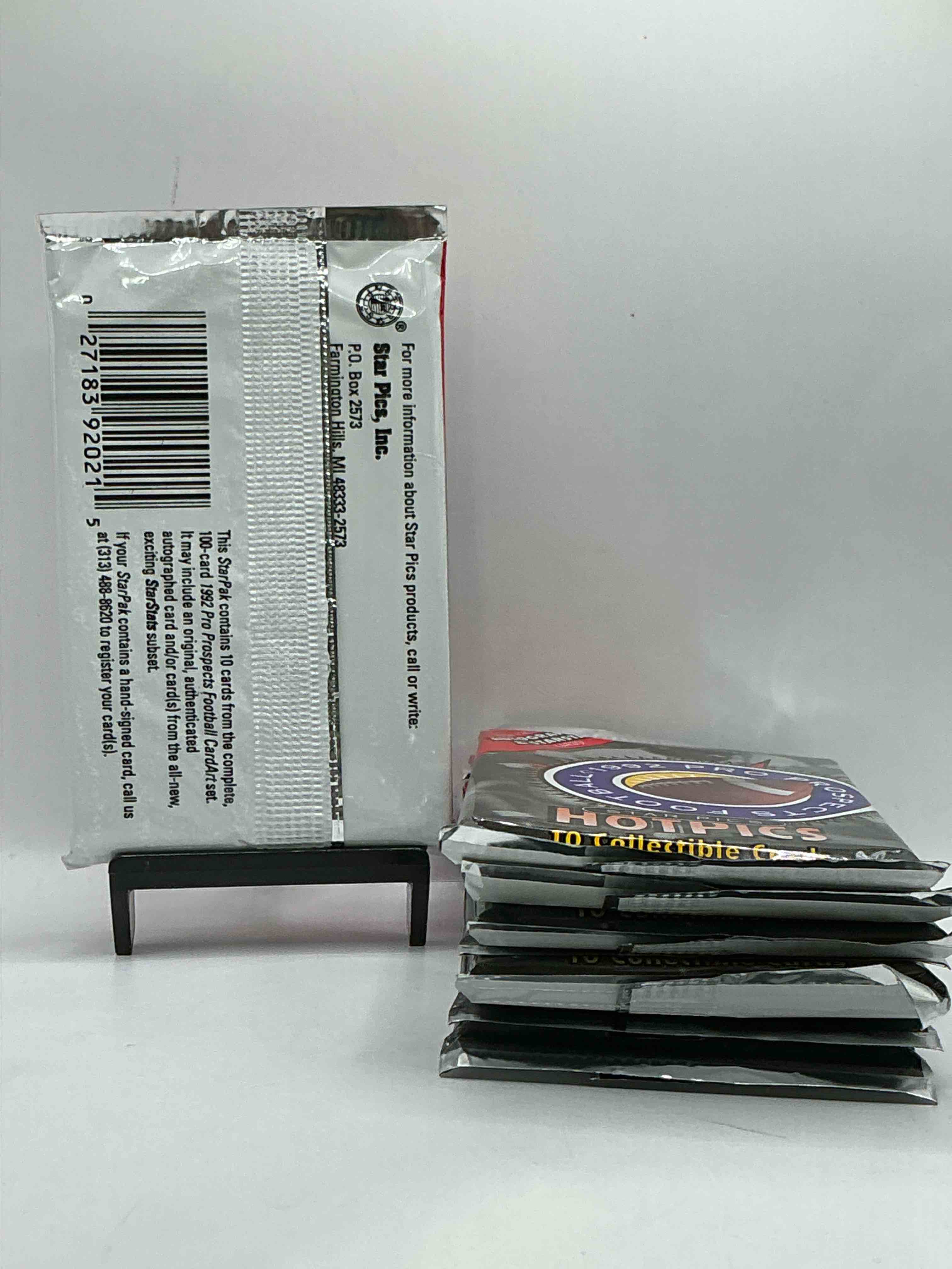 Condition photo showing New/Like New for autographs & starstats! 1992 pro prospects football star pics “hotpics”! 10 cards per pack wow! great for any sports card collection!