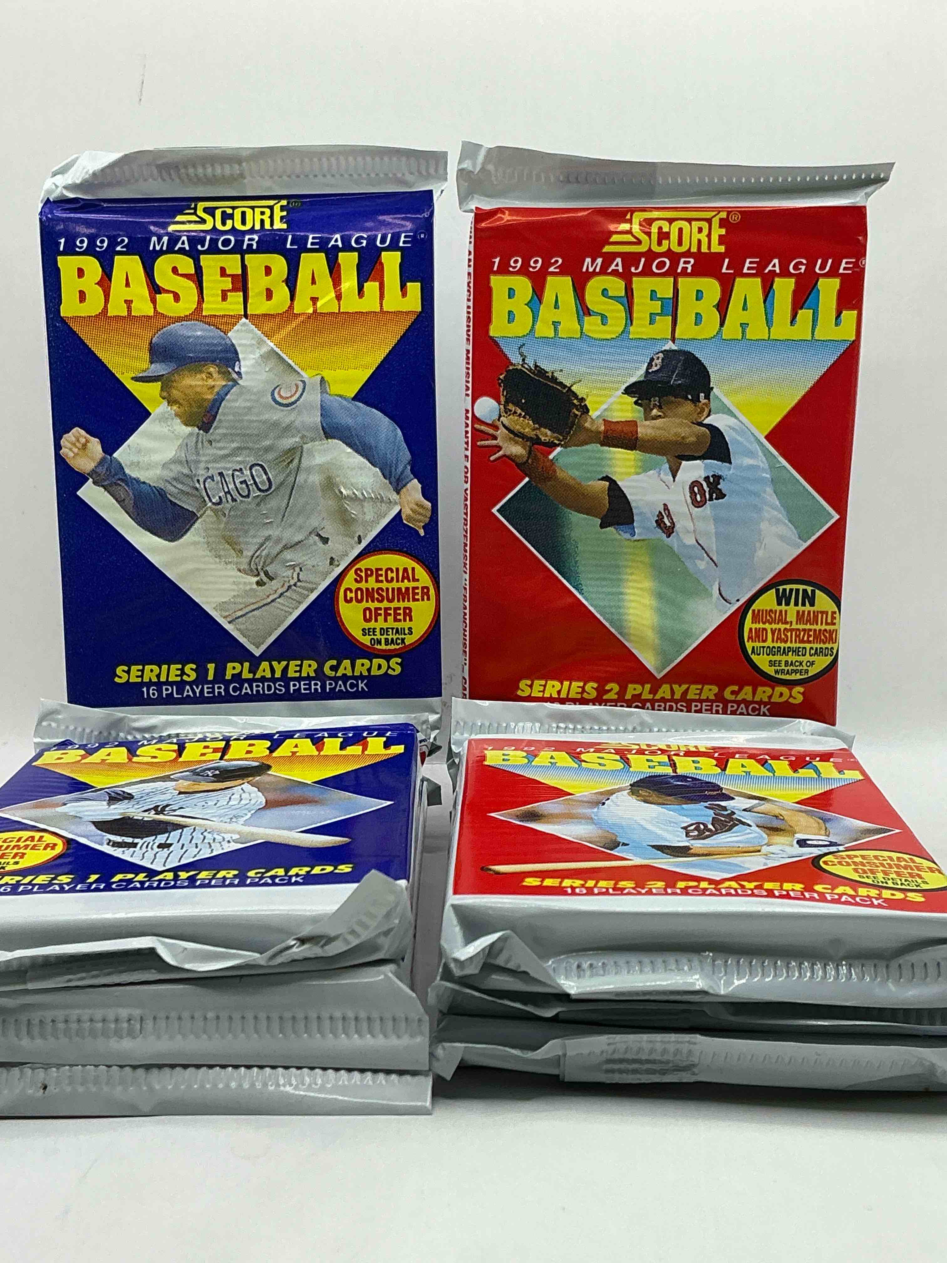 joe dimaggio autograph!? 2,495 joe dimaggio randomly inserted signature cards in the packs from this year! 1992 score baseball craziness, see what you get!
