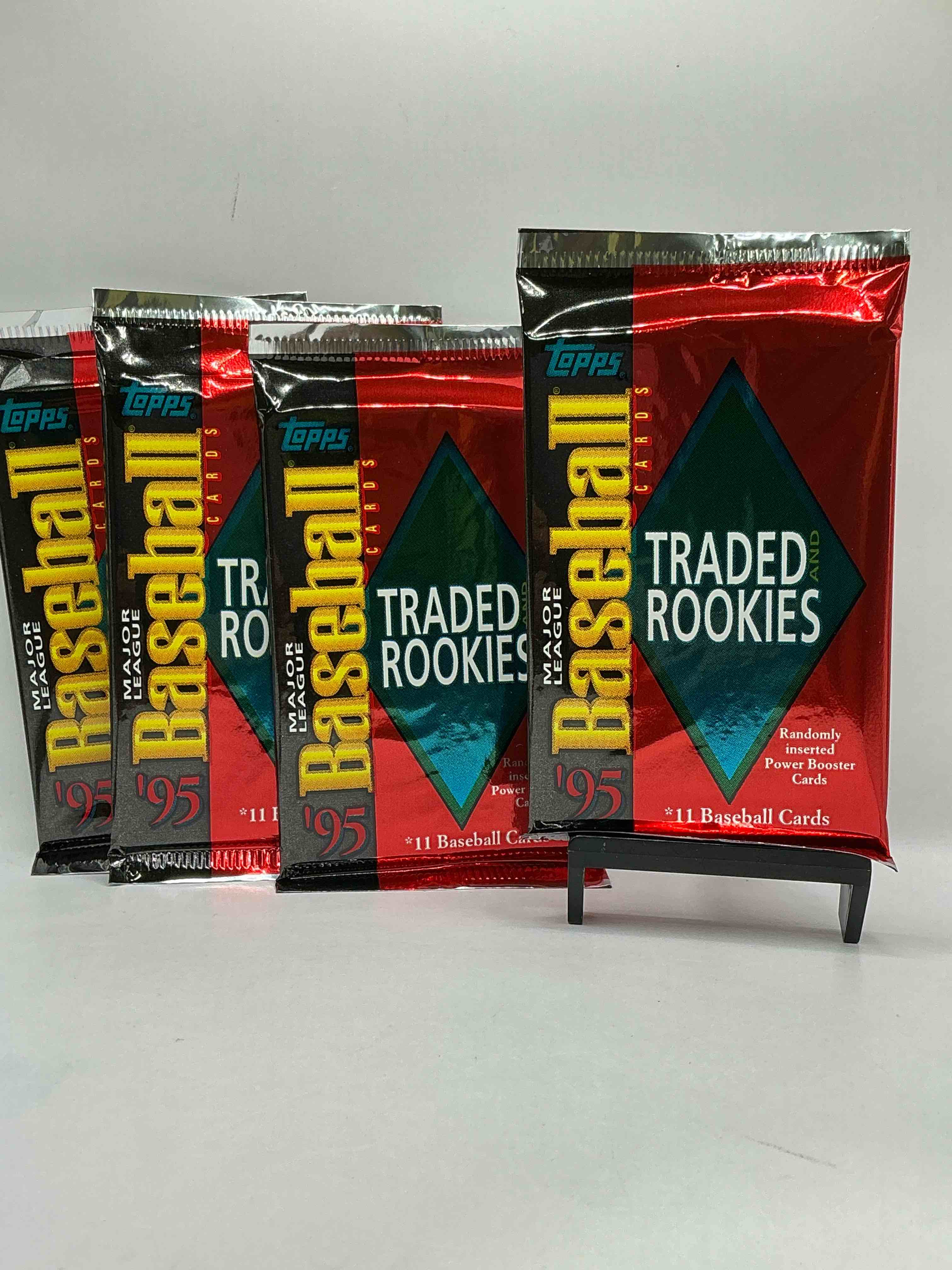 baseball ultra rare! 1995 rookies & traded packs, potentially filled with some awesome cards! look for power boosters, rookies & more!