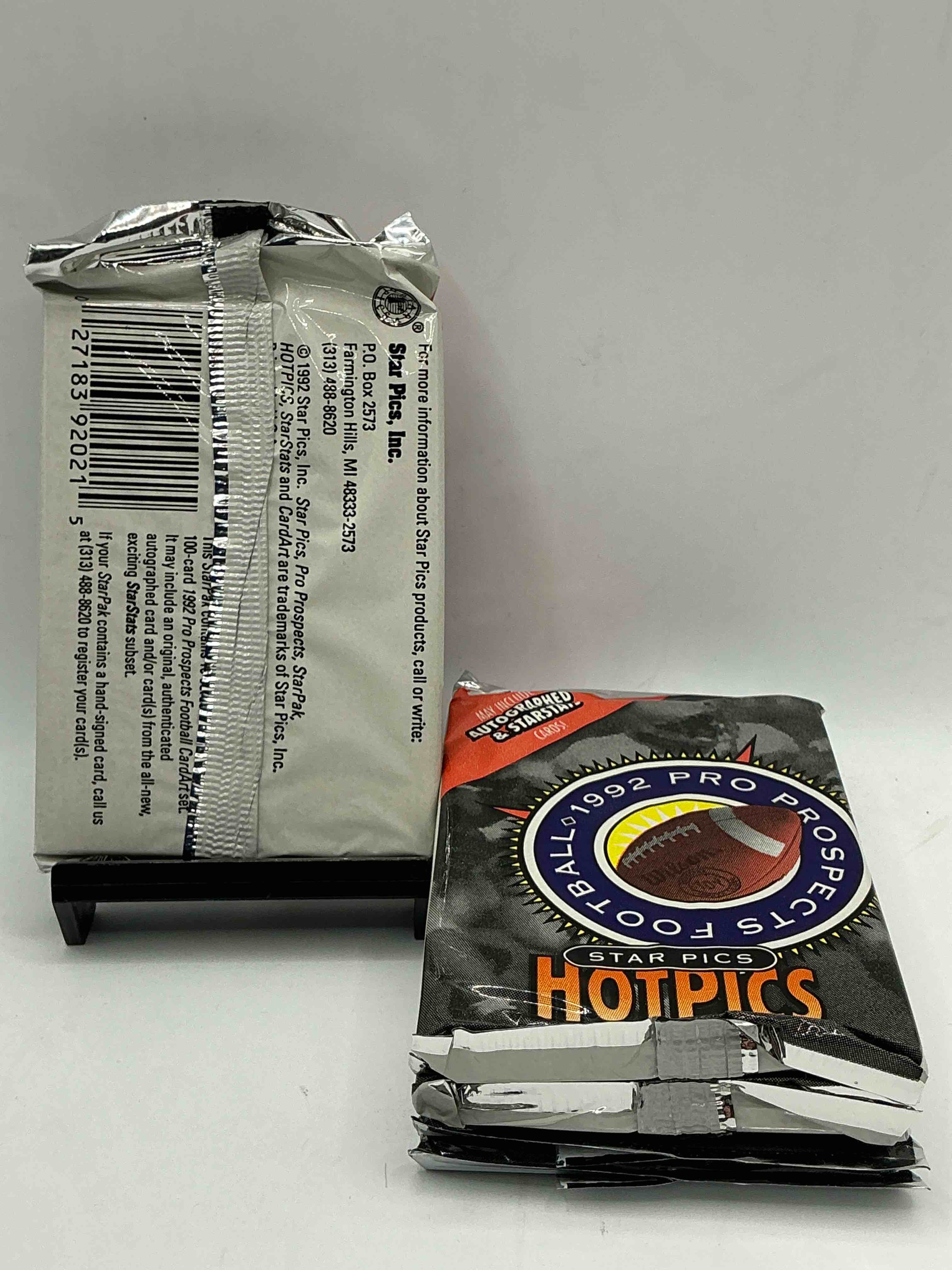 Condition photo showing New/Like New for autographs & starstats! 1992 pro prospects football star pics “hotpics”! 10 cards per pack wow! great for any sports card collection!