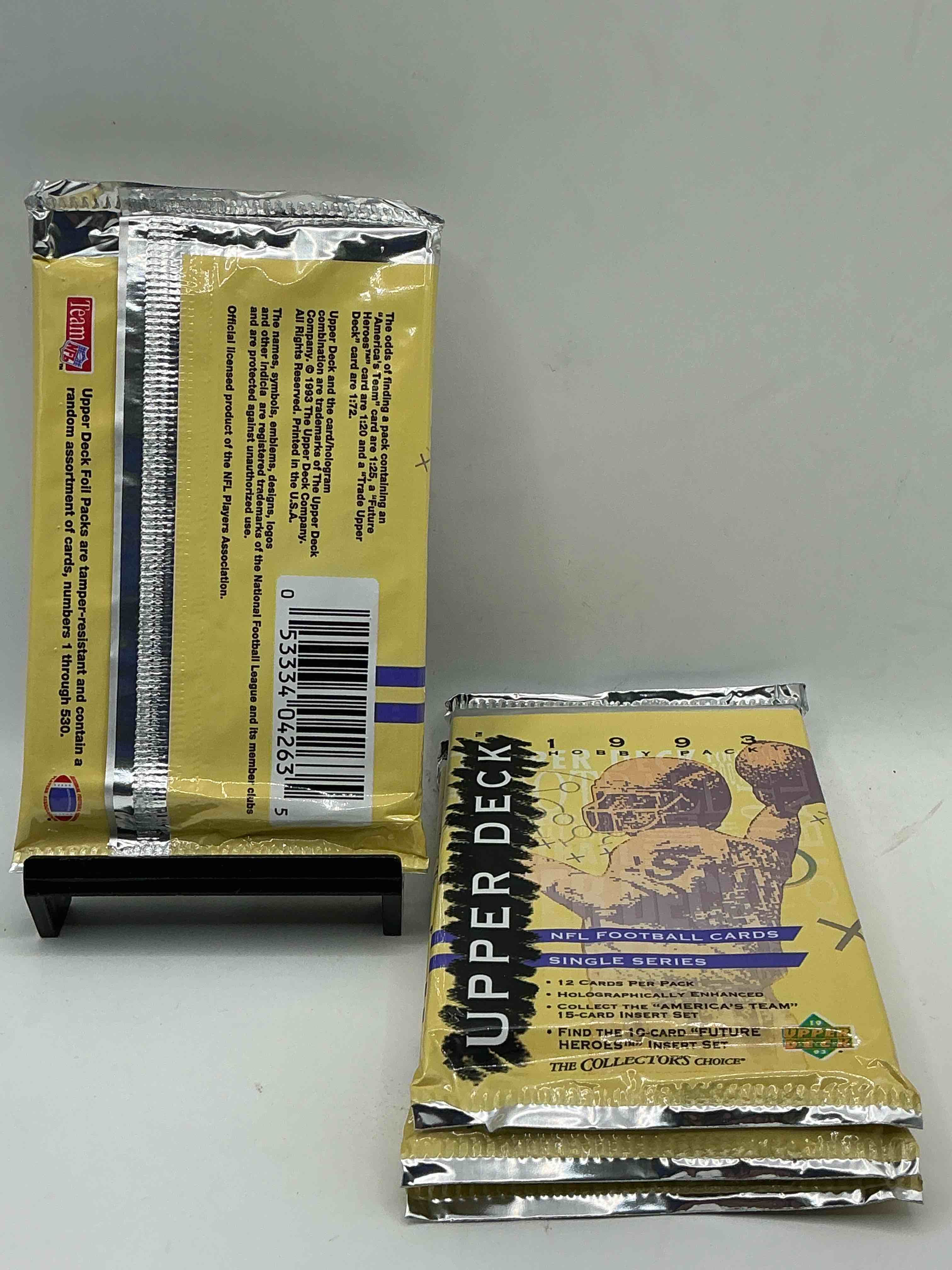 Condition photo showing New/Like New for 1993 upper deck football packs! single series! search for "americas team" 15 card insert set, 10 card "future heroes" insert set & more! legends & stars!