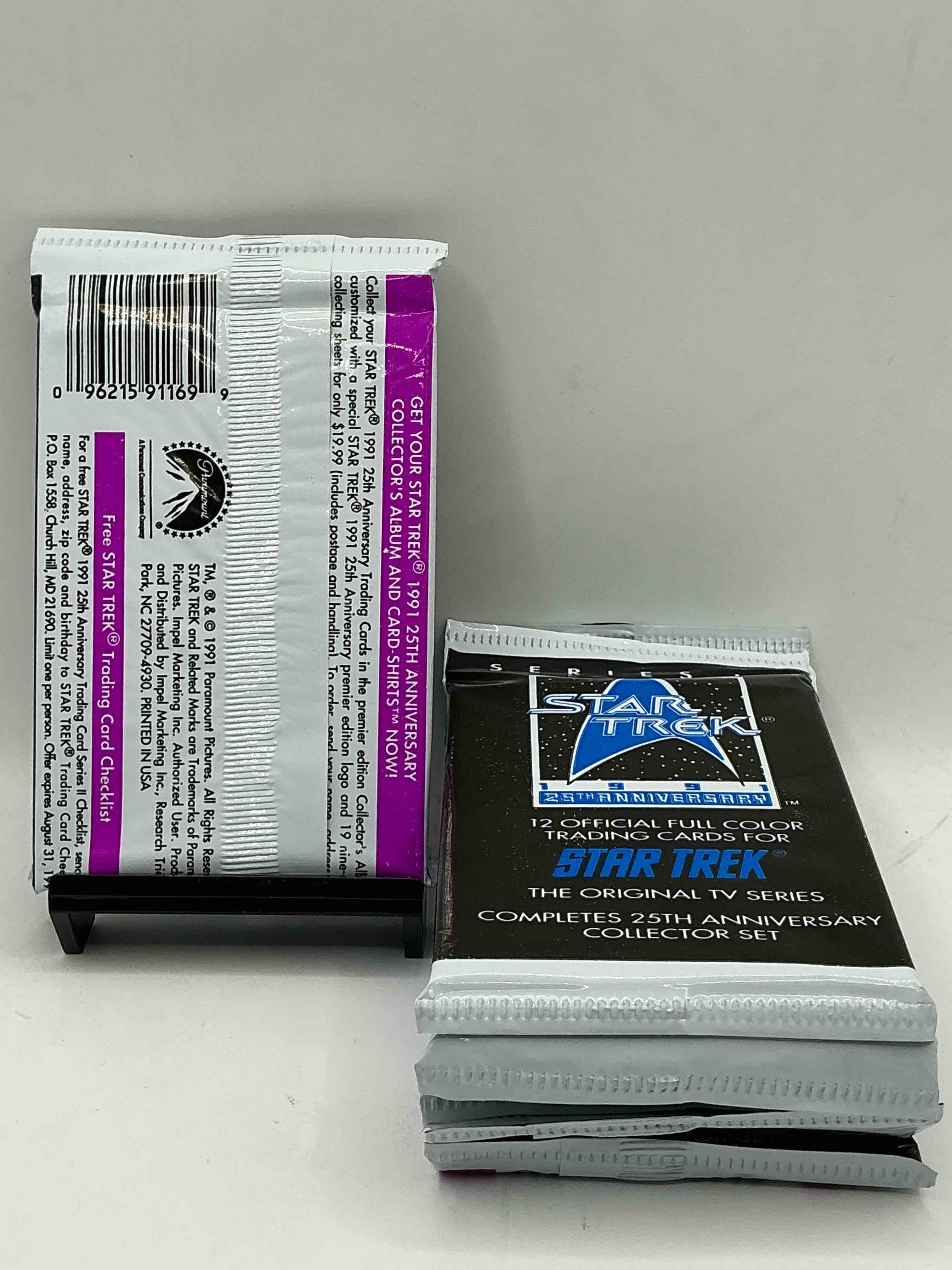Condition photo showing New/Like New for star trek rarities! 1991 star trek unopened packs, straight from box! collect these ultra rare packs!