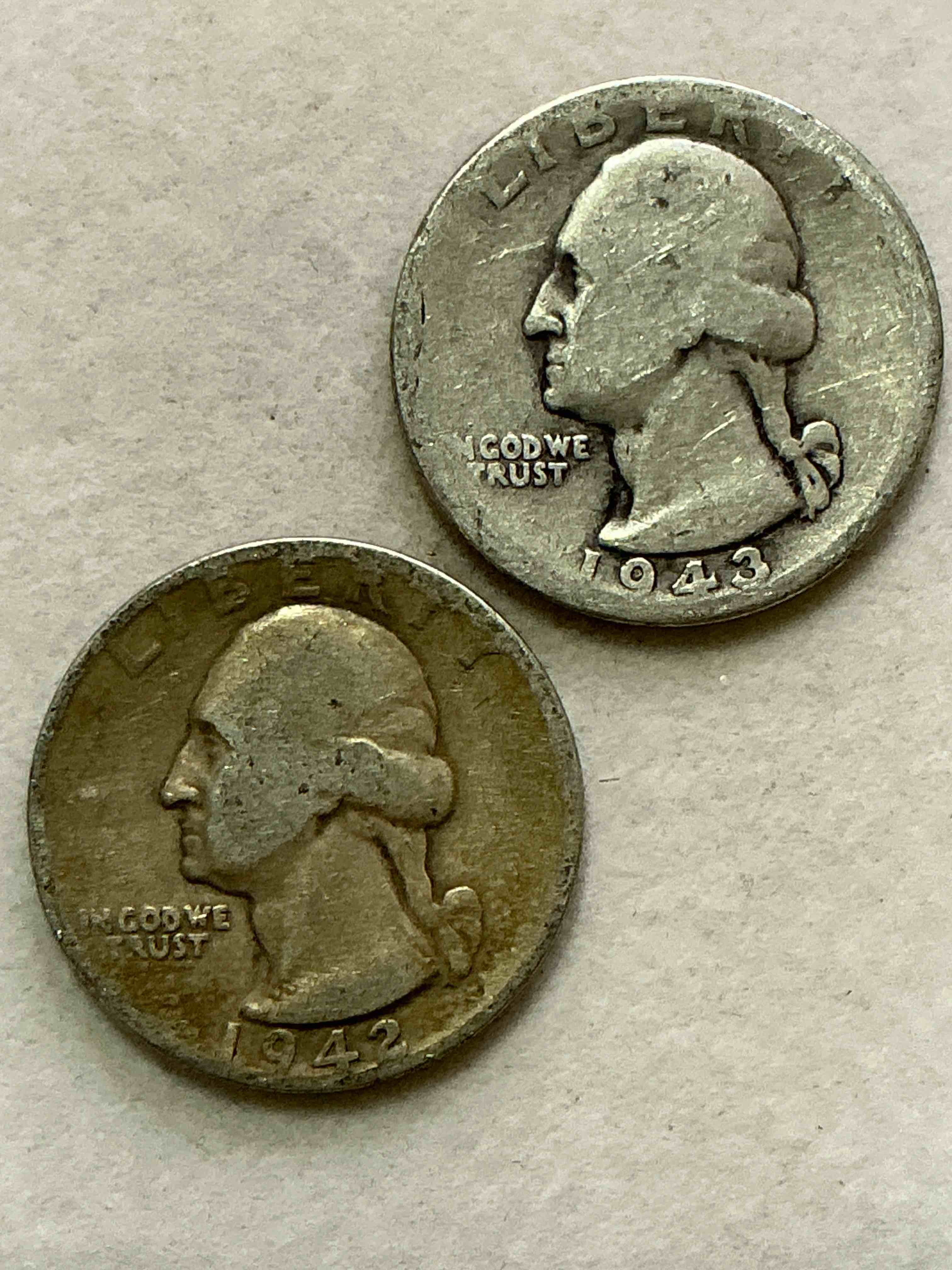 george washington brilliant circulated world war ii silver! pre 1965 u.s. quarter dollar coins were actually silver, here are great examples of awesome, pristine george washington silver quarter, stunning & circulated! rare mints! great for investing in precious metals! these coins were minted at 90% silver and 10% copper, giving them a net weight of .18084 ounces of pure silver per coin! very hard to find, stunning! invest in fine u.s. silver!