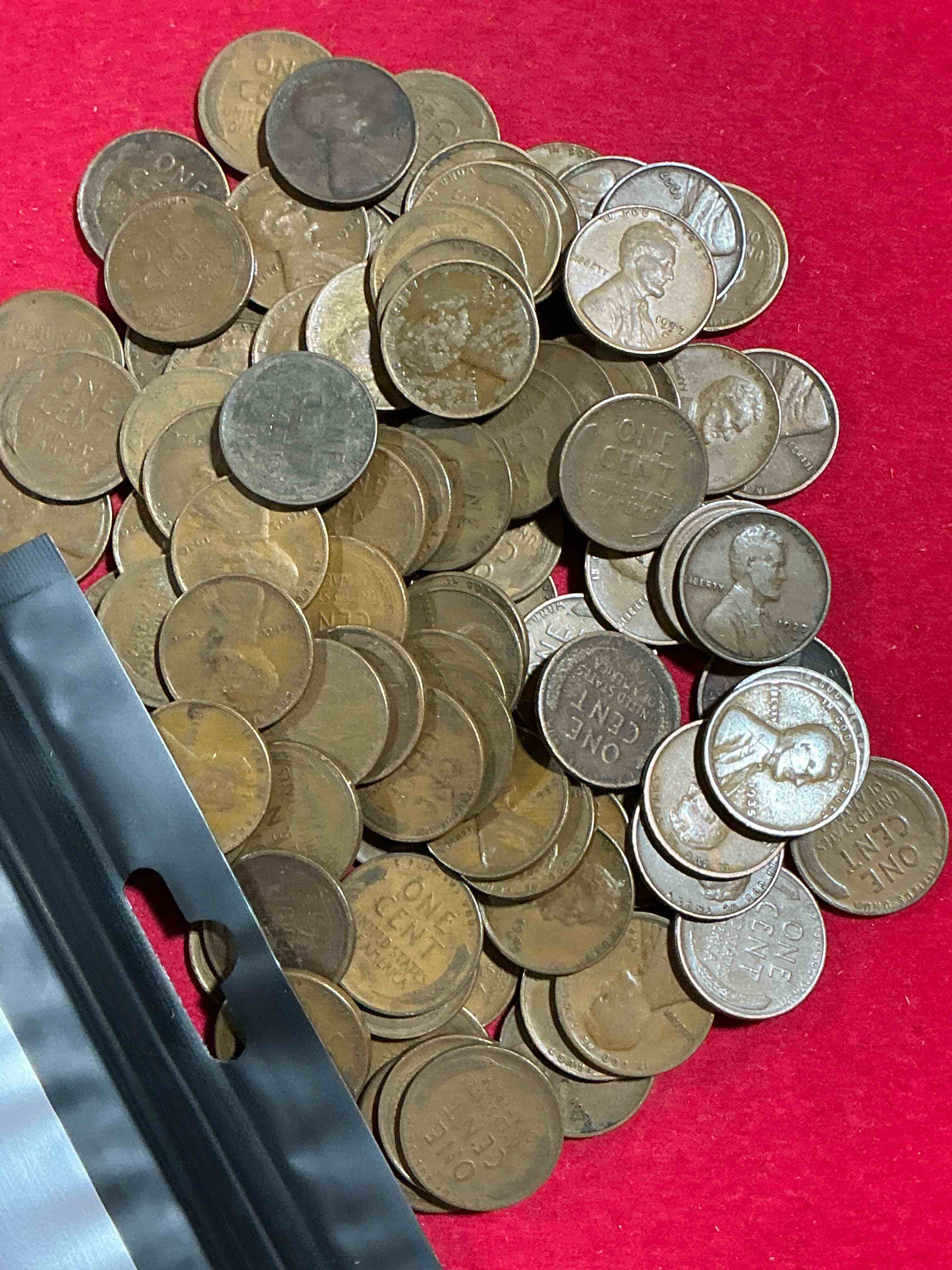 antique wheat pennies 100 count un-searched lot! wheat pennies were minted from 1909-1958 originally replacing the indian head penny. there are many, many interesting & valuable years / mint marks in wheat pennies, win this lot & have fun searching to see what you get! a great way to start collecting antique coins!