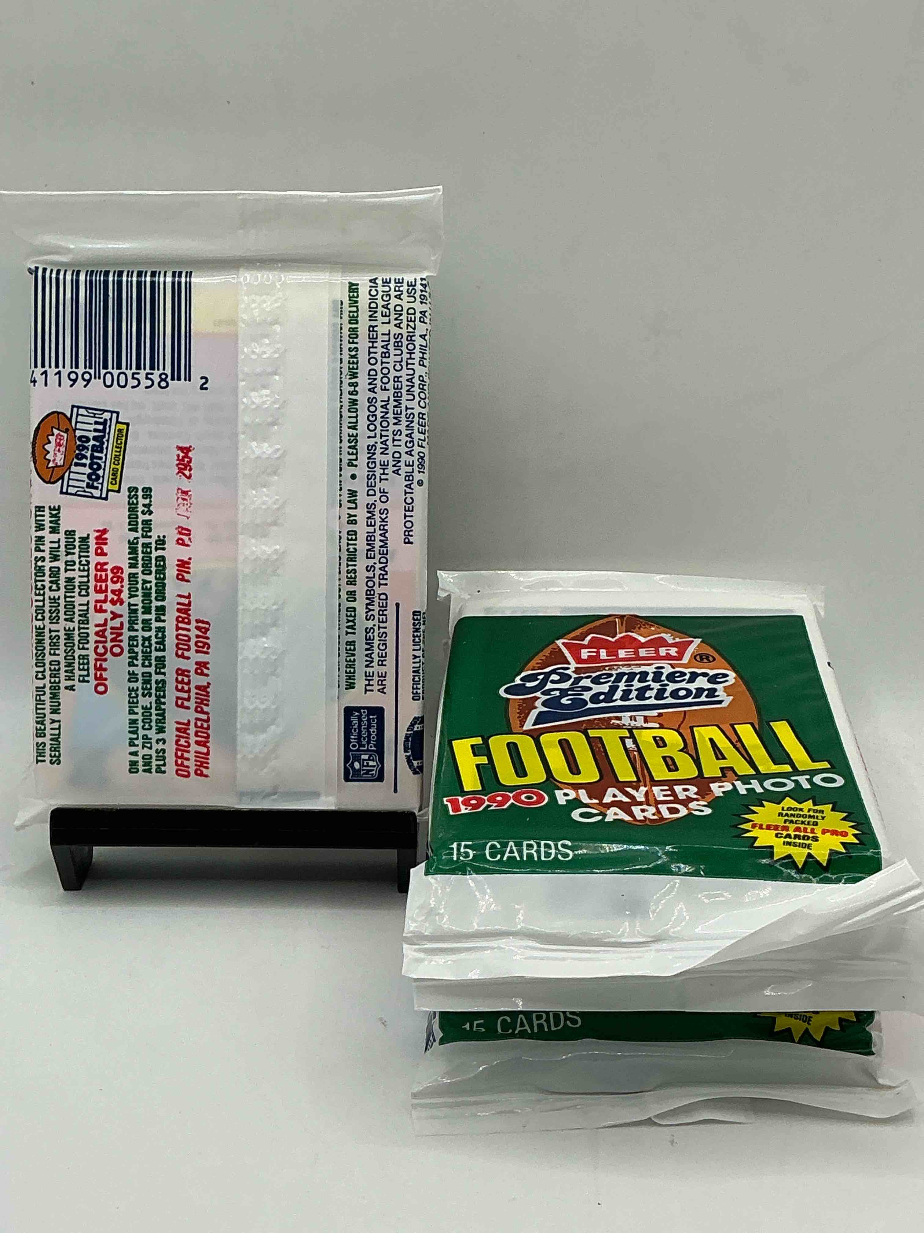 Condition photo showing New/Like New for awesome premiere edition sports cards! emmitt smith rookie year! 1990 fleer premiere edition unopened packs direct from original box! search for emmitt smith rookies!