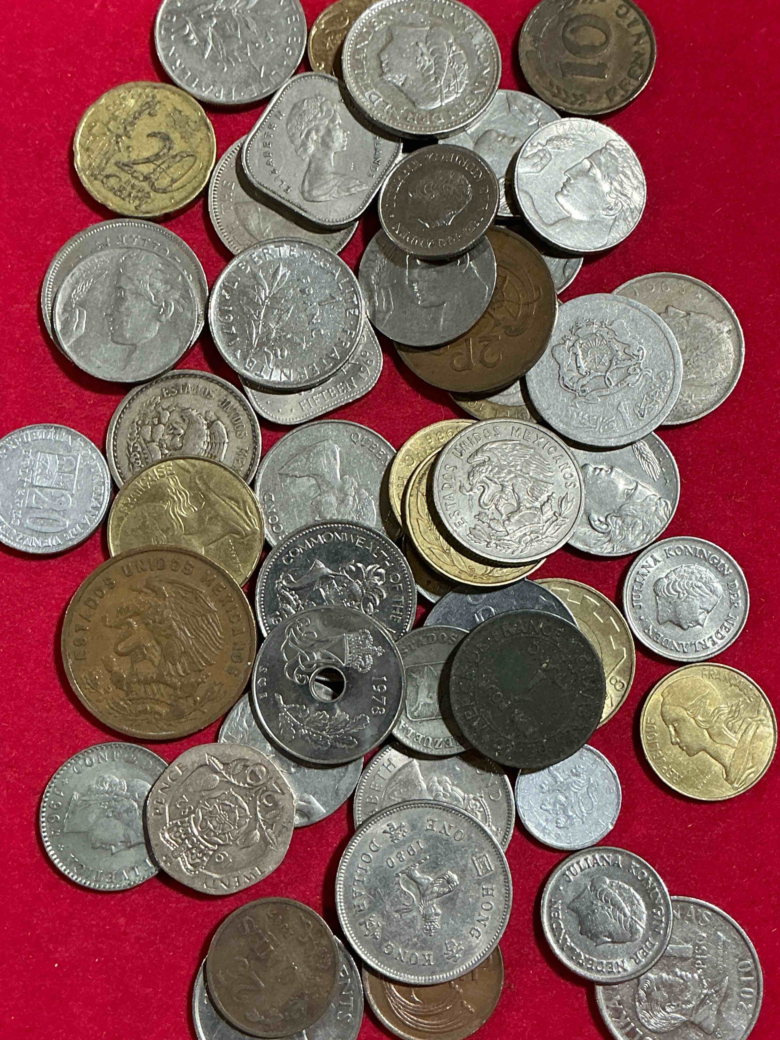 World Coins, Antique & Vintage! Each Lot Is Unique! Many Different Years, Countries, Sizes & Exotic Places. This Cool Collection Of Antique Coins From Around The World Is Loads Of Fun! Have Fun Identifying Each Coin & Country As A Great Educational Tool! A Great Investment Too!