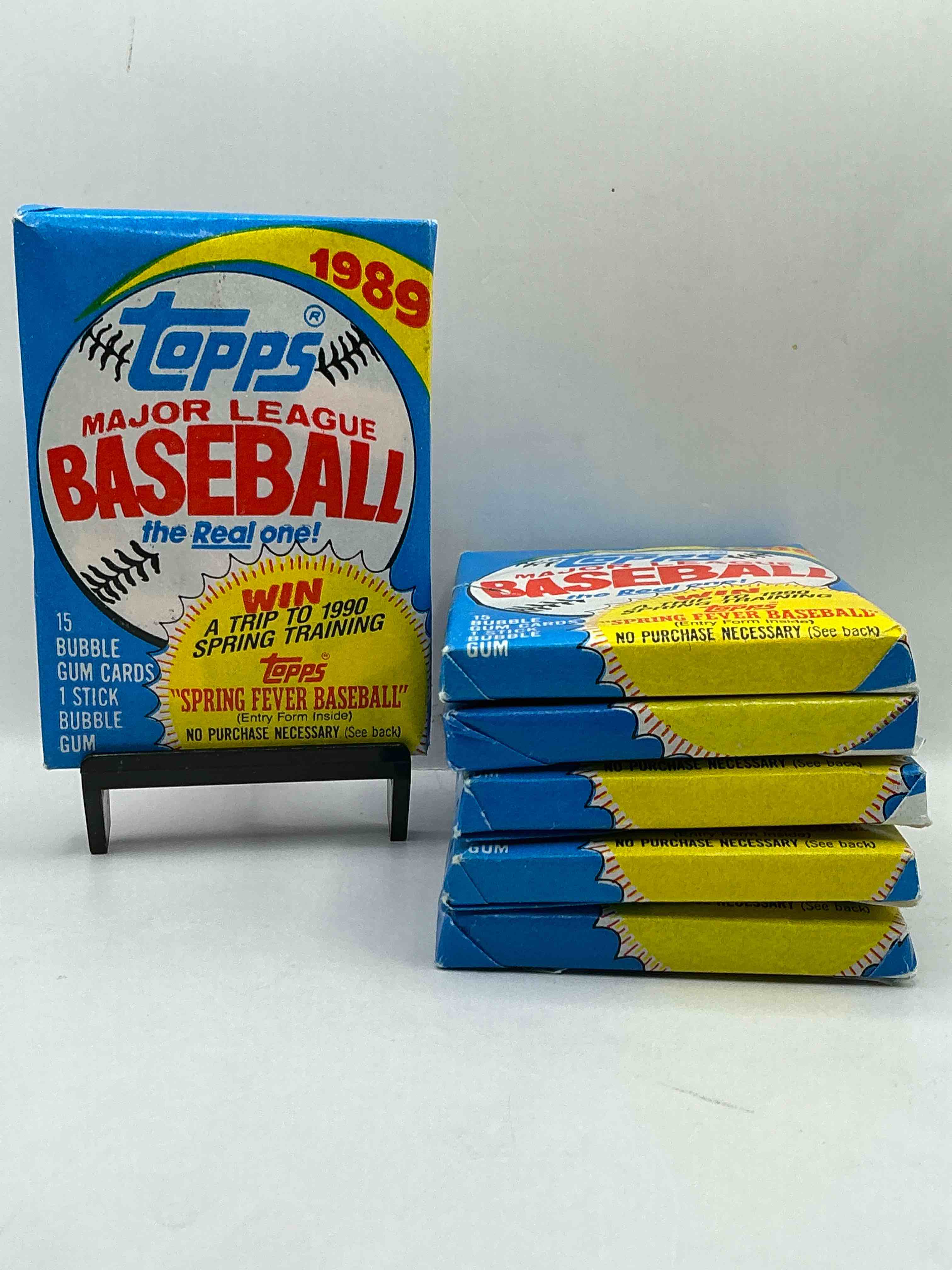 1989 Topps Baseball Unopened Sports Card Wax Packs! Direct From Original Retail Case! Search For Valuable Rookie Cards As Well As Valuable Bo Jackson & More!
