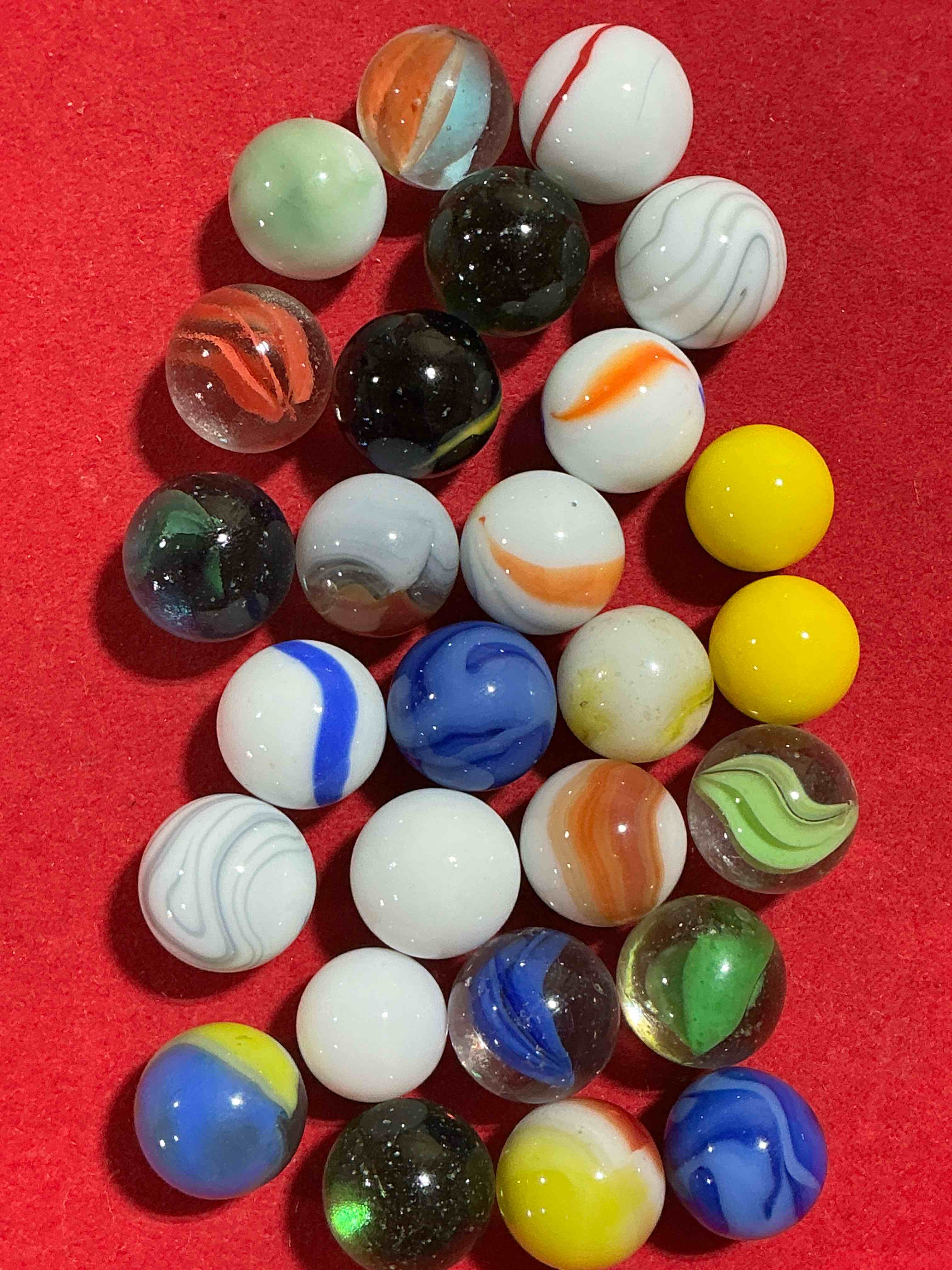 Antique Glass Marbles! Genuine Stunning Marbles Lot, All Marbles Made Between The Years 1925-1965 & Made With Uranium! Many Are Great Depression Era & Even Earlier! Gorgeous, Authentic Pieces Of History!  