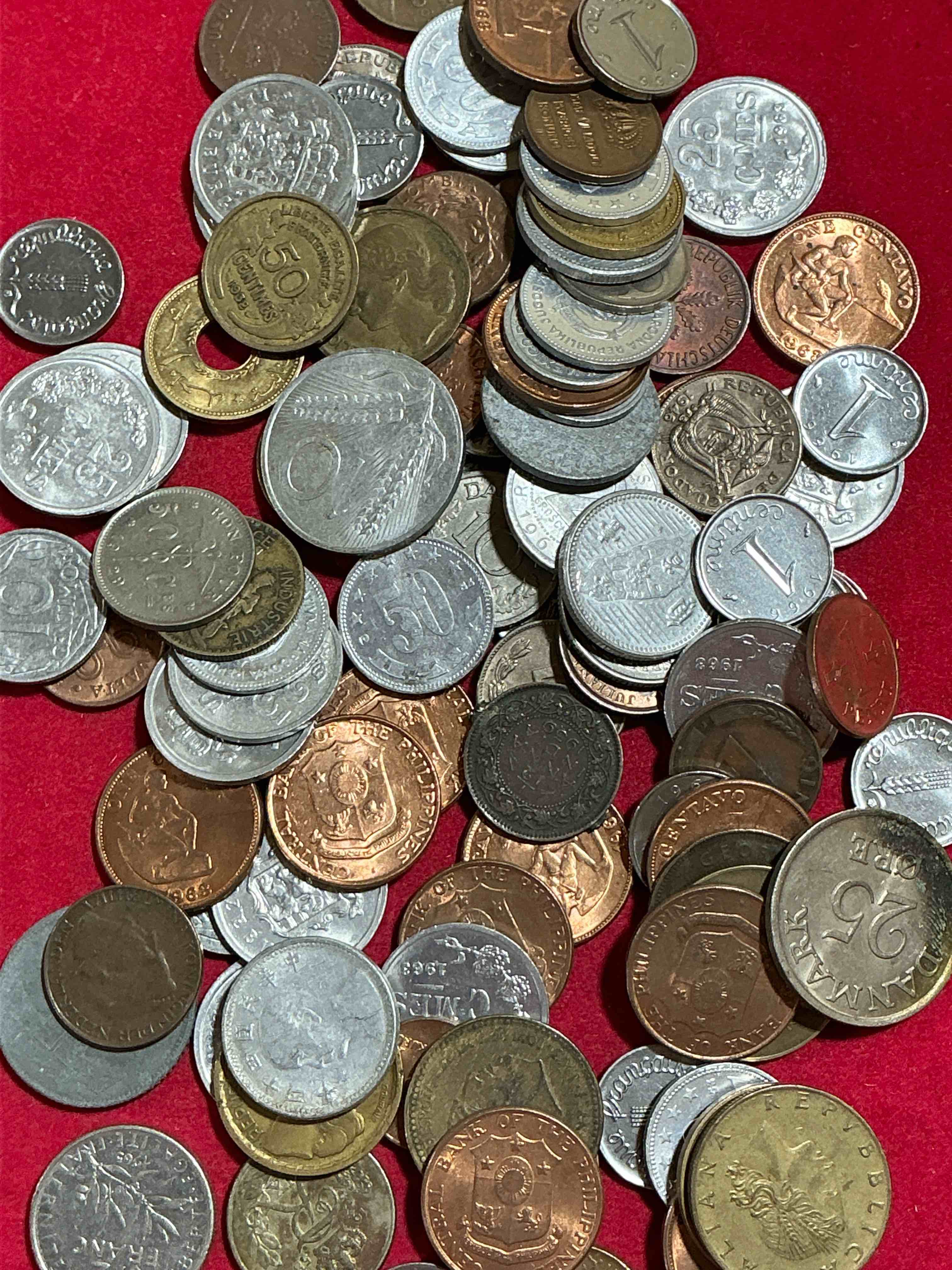 World Coins, Antique & Vintage! Each Lot Is Unique! Many Different Years, Countries, Sizes & Exotic Places. This Cool Collection Of Antique Coins From Around The World Is Loads Of Fun! Have Fun Identifying Each Coin & Country As A Great Educational Tool! A Great Investment Too!