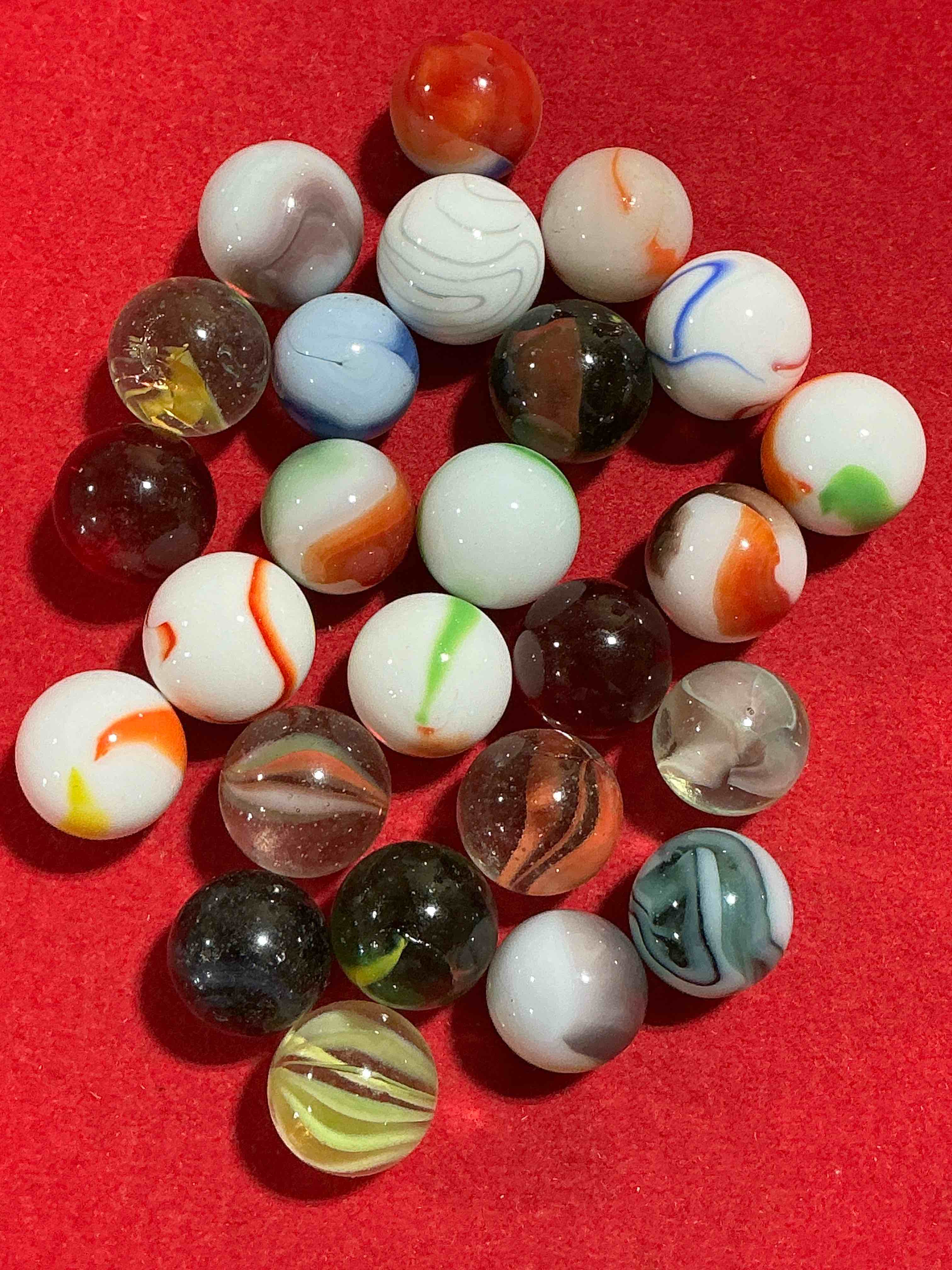Antique Glass Marbles! Genuine Stunning Marbles Lot, All Marbles Made Between The Years 1925-1965 & Made With Uranium! Many Are Great Depression Era & Even Earlier! Gorgeous, Authentic Pieces Of History!  