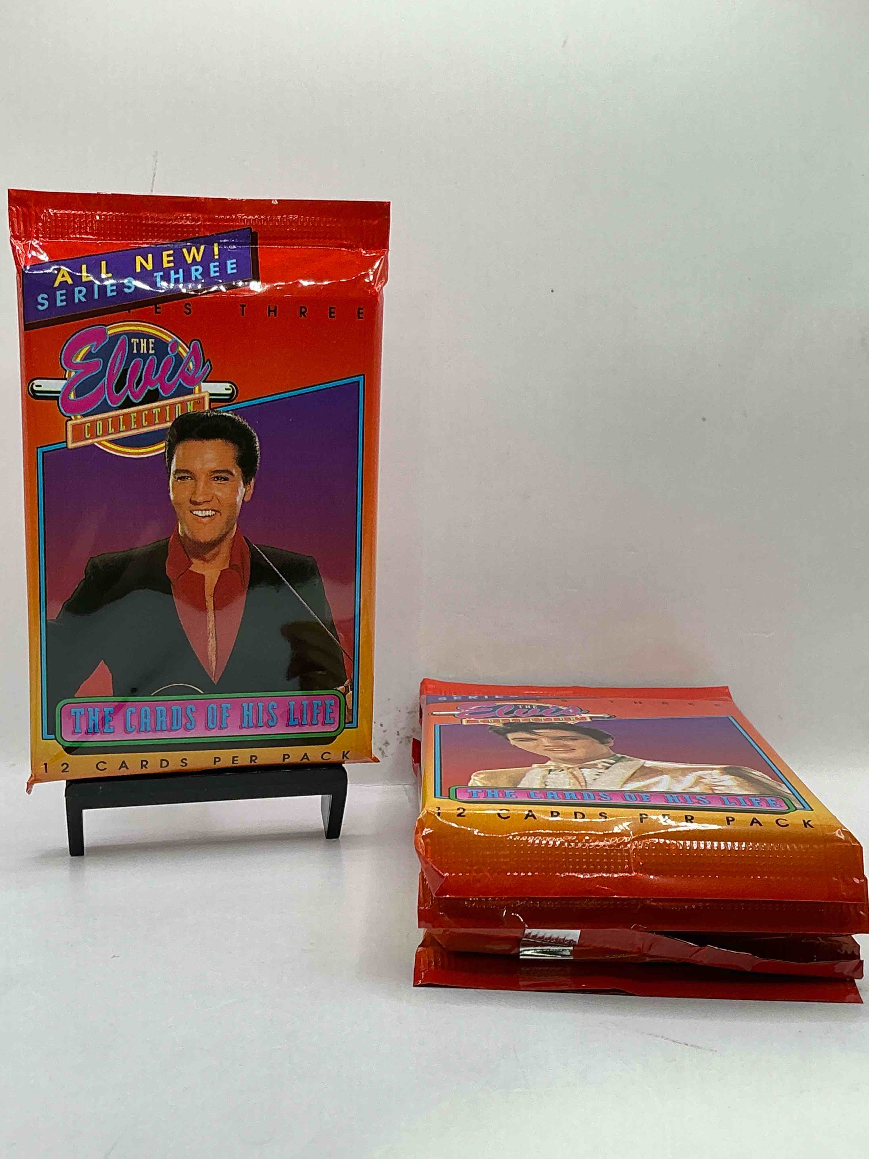 rare elvis collection! 1993 packs! rare “the elvis collection” packs, collect this icon’s ultra cool & rare vintage packs! elvis fans! perfect addition to any card collection commemorating one of pop’s greatest! 