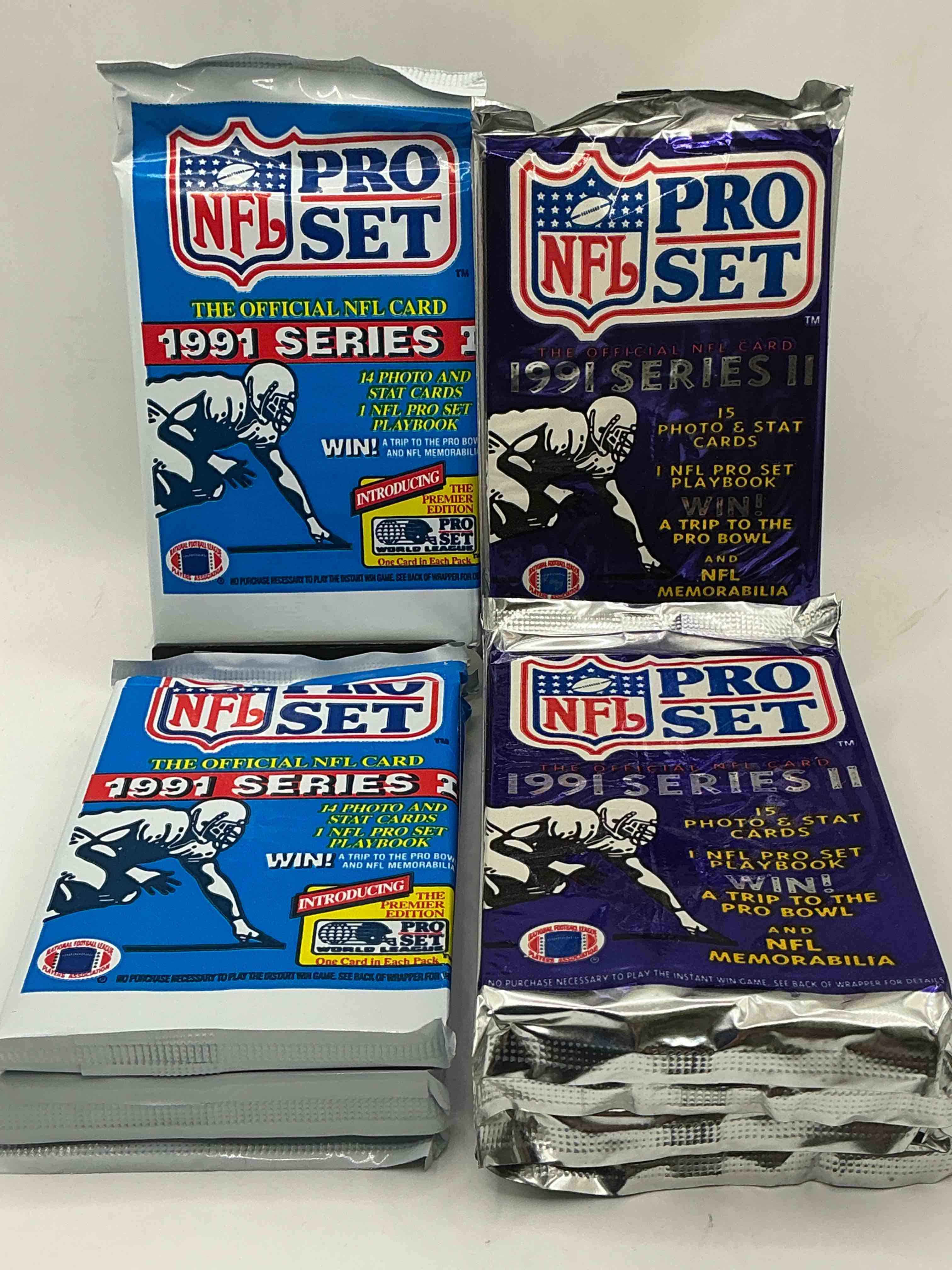 Wow! 1991 Pro Set Football Sealed Card Packs Series I & II, Direct From Original Retail Case!Highly Sought After By Collectors As This Year Is Loaded With High Profile Cards!Search For Cards From Barry Sanders, Deion Sanders, Troy Aikman, Michael Irvin & Much More! Getting Hard To Find!