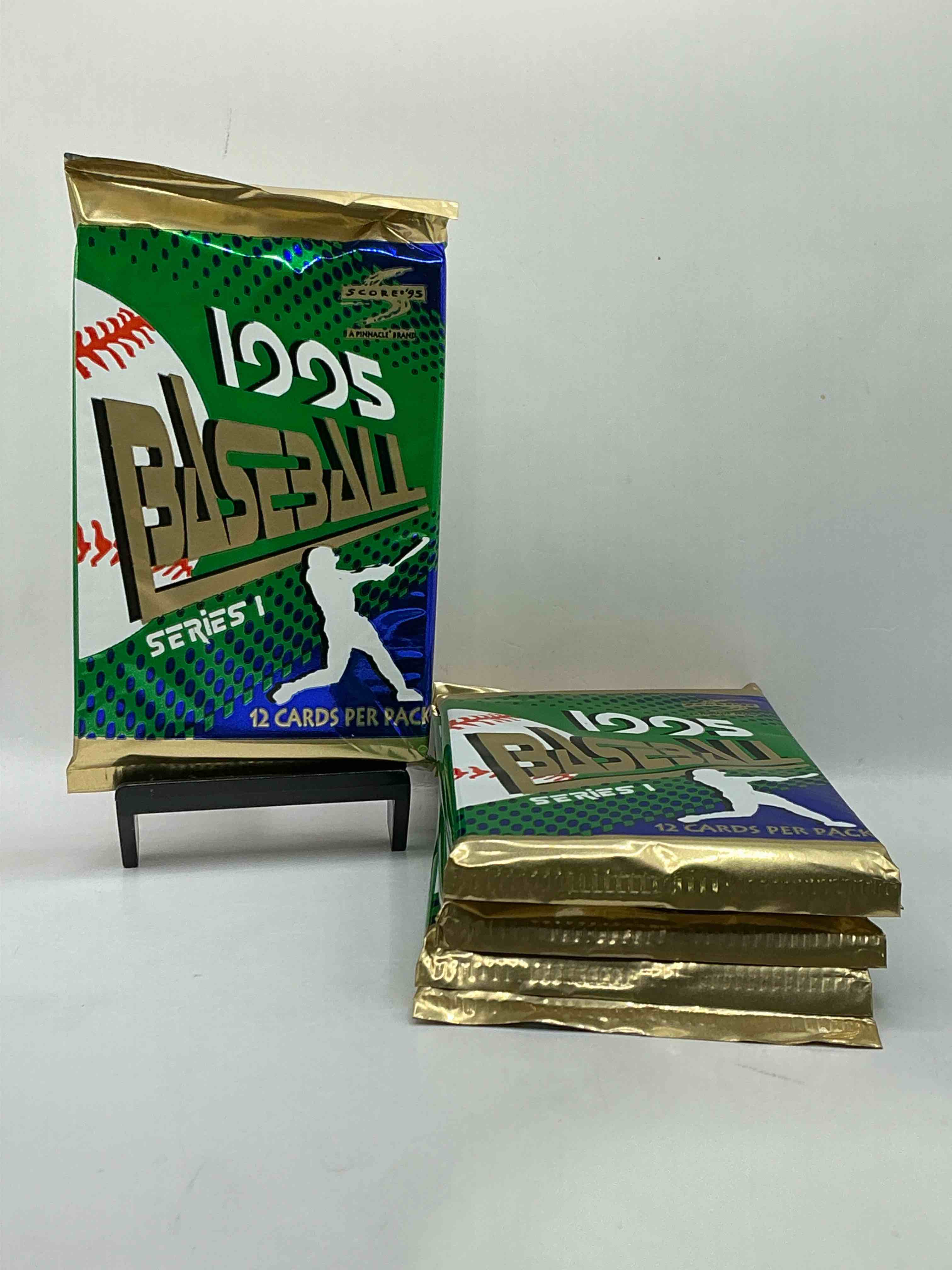 1995 score baseball! 12 cards per pack, super cool series 1 baseball! look for baseball legends! jeter, rodriguez & more to look for!