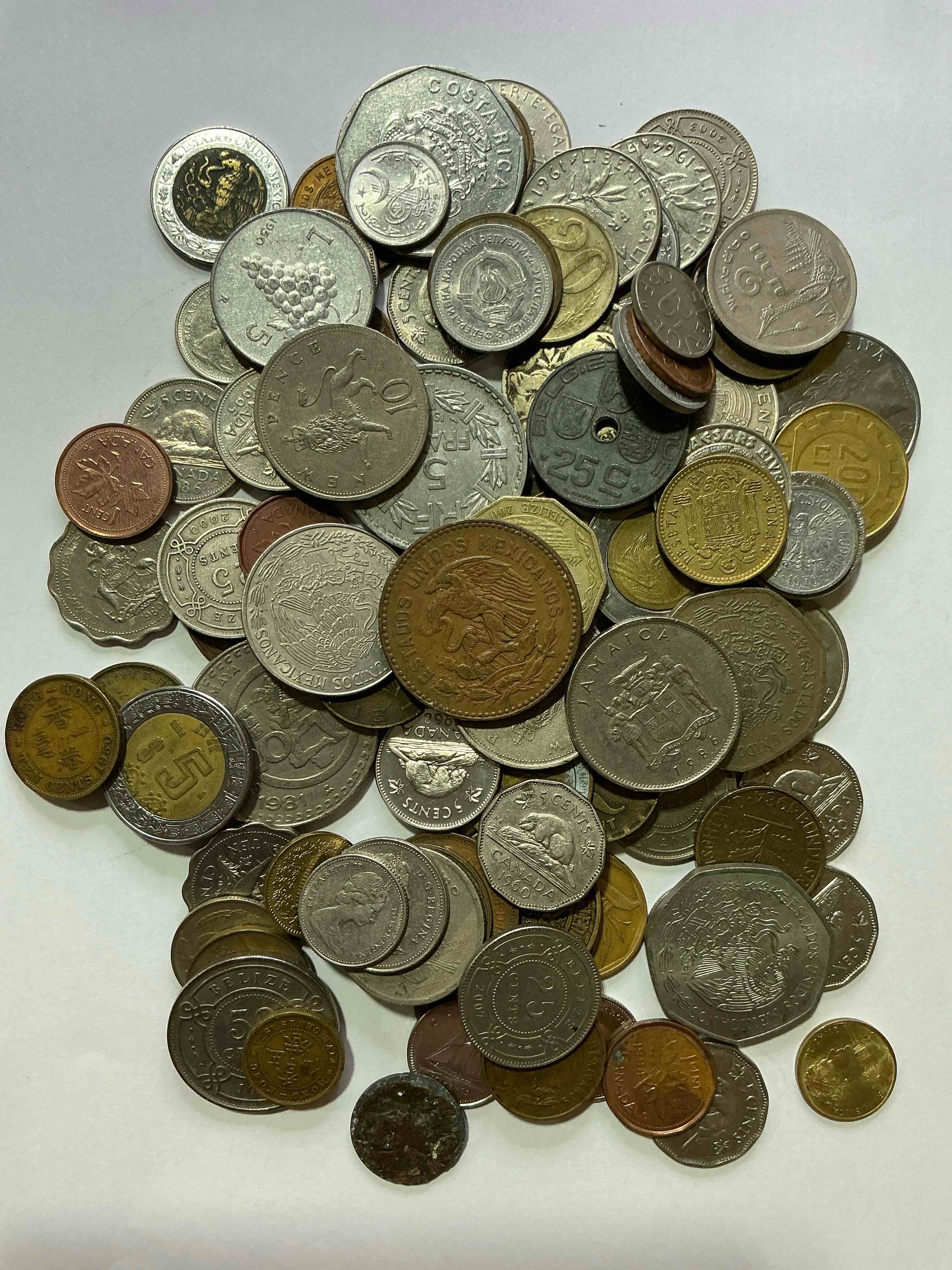 World Coins, Antique & Vintage! Each Lot Is Unique! Many Different Years, Countries, Sizes & Exotic Places. This Cool Collection Of Antique Coins From Around The World Is Loads Of Fun! Have Fun Identifying Each Coin & Country As A Great Educational Tool! A Great Investment Too!