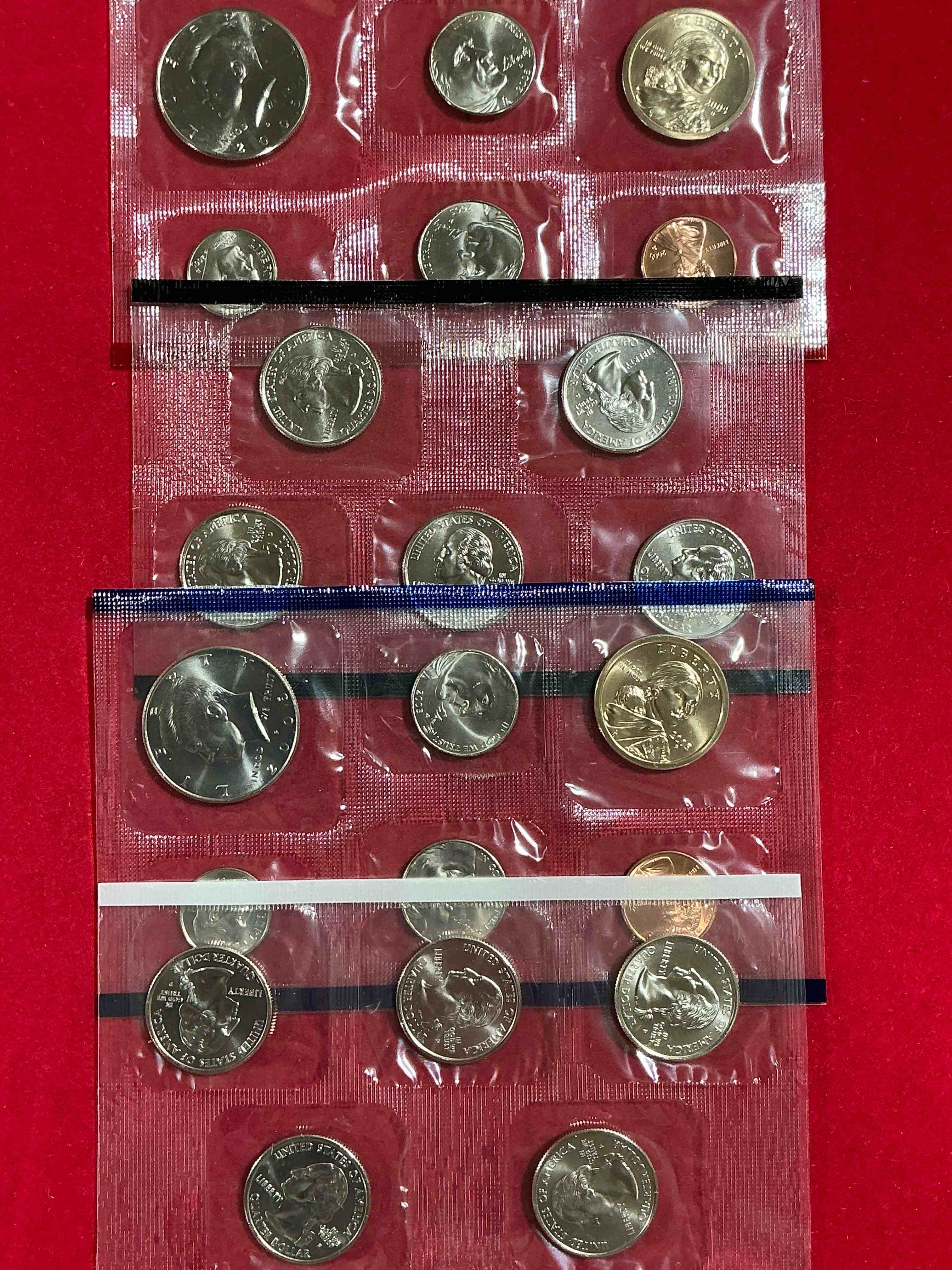 2005 philadelphia & denver mint set coins! 20 coin mint set, including sacagawea dollars, half dollars, state quarters, nickels, dimes & pennies! wow!