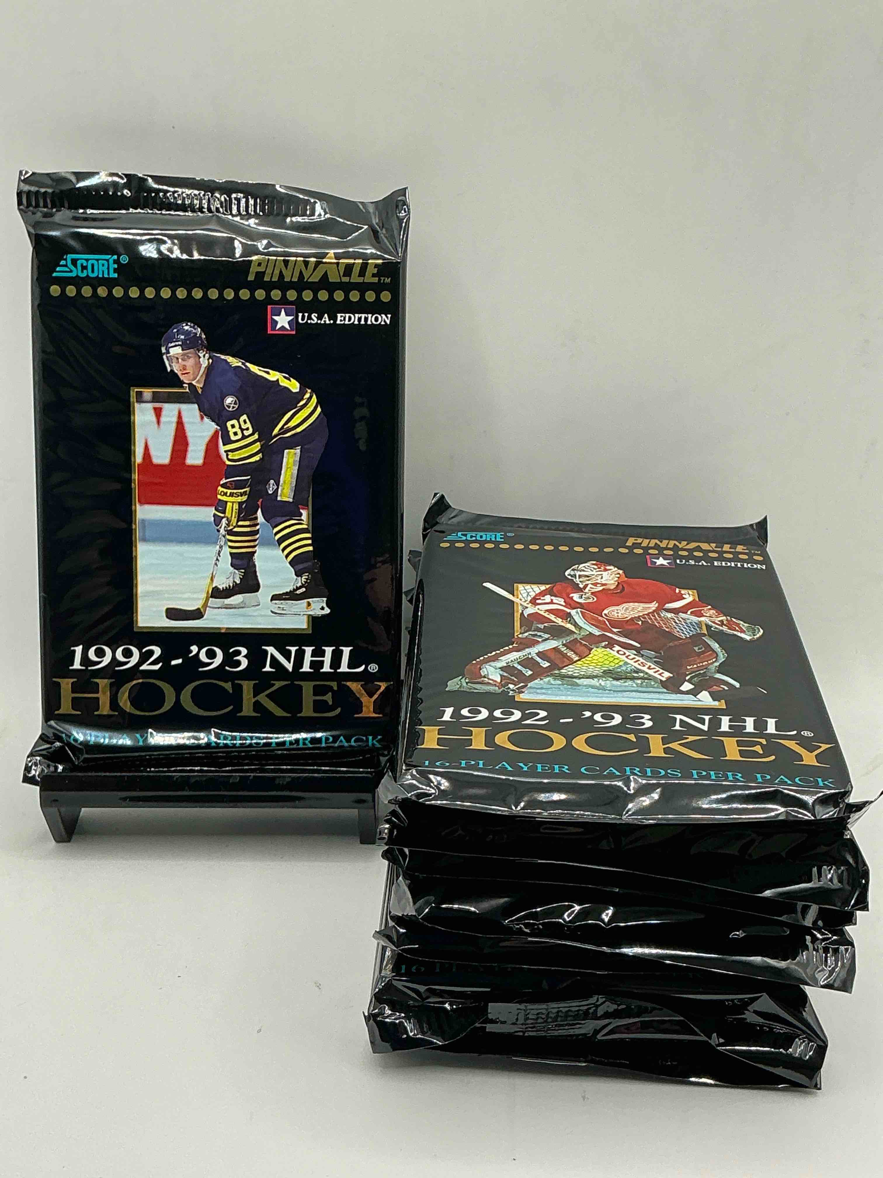 1992-93 hockey! 1992-93 pinnacle hockey unopened packs! 16 premium hockey cards in a pack! search for legends & stars from jaromir jagr, sergei fedorov, mike modano & more! insane hockey packs!