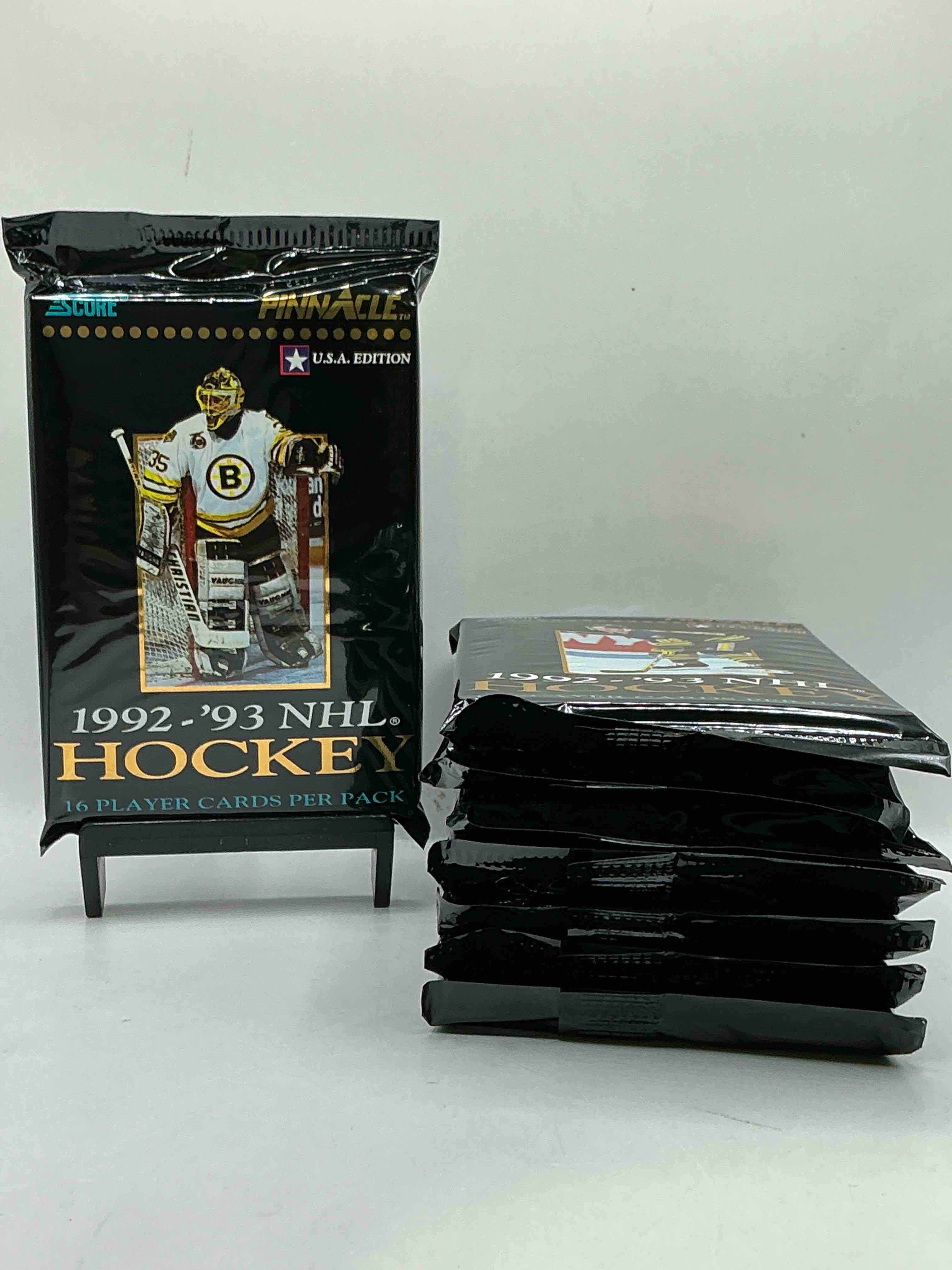 1993-94 hockey! 1993-94 pinnacle hockey unopened packs! 15 premium hockey cards in a pack! search for legends & stars from jaromir jagr, sergei fedorov, mike modano & more! insane hockey packs!