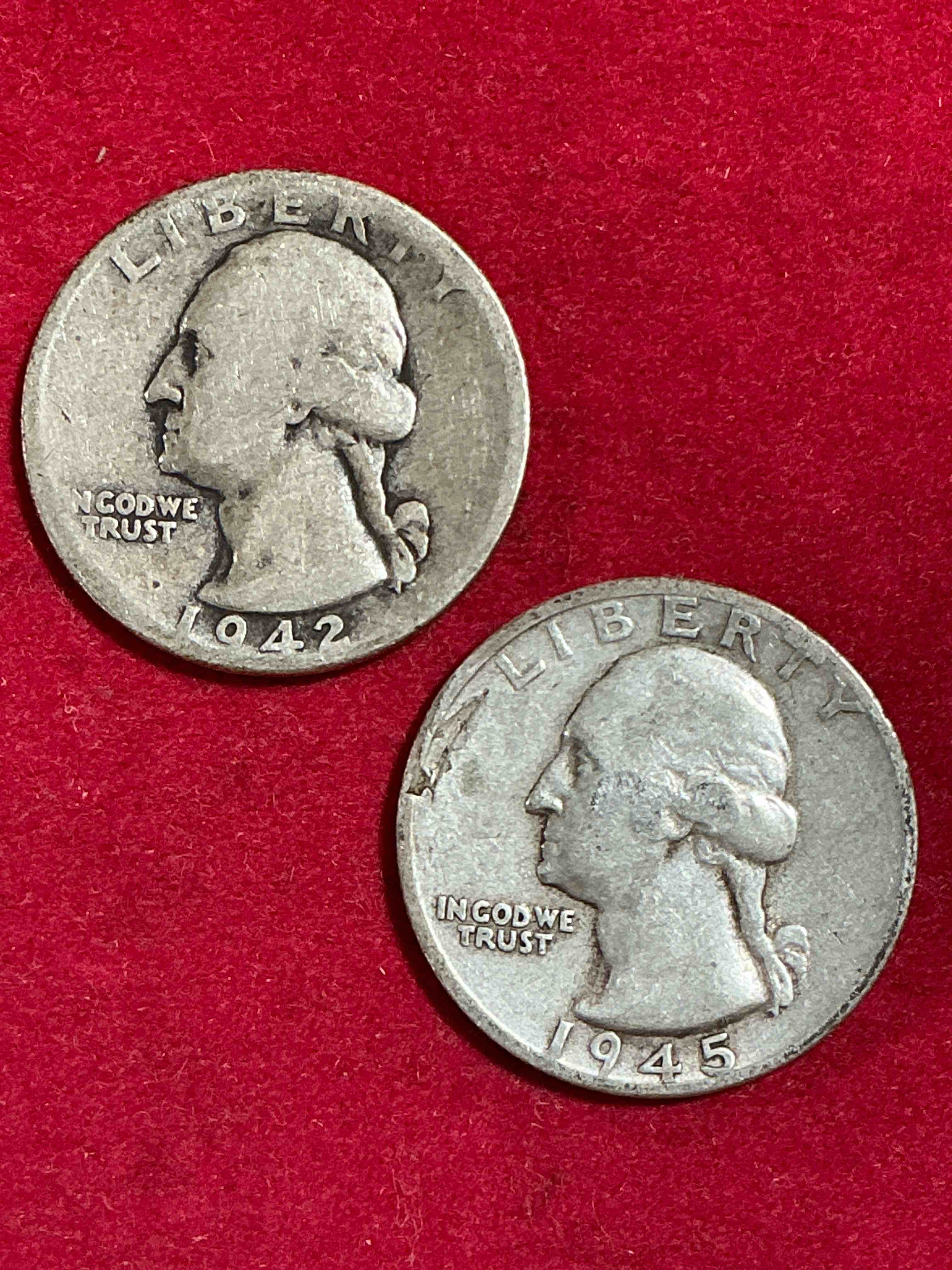 george washington brilliant circulated world war ii silver! pre 1965 u.s. quarter dollar coins were actually silver, here are great examples of awesome, pristine george washington silver quarter, stunning & circulated! rare mints! great for investing in precious metals! these coins were minted at 90% silver and 10% copper, giving them a net weight of .18084 ounces of pure silver per coin! very hard to find, stunning! invest in fine u.s. silver!