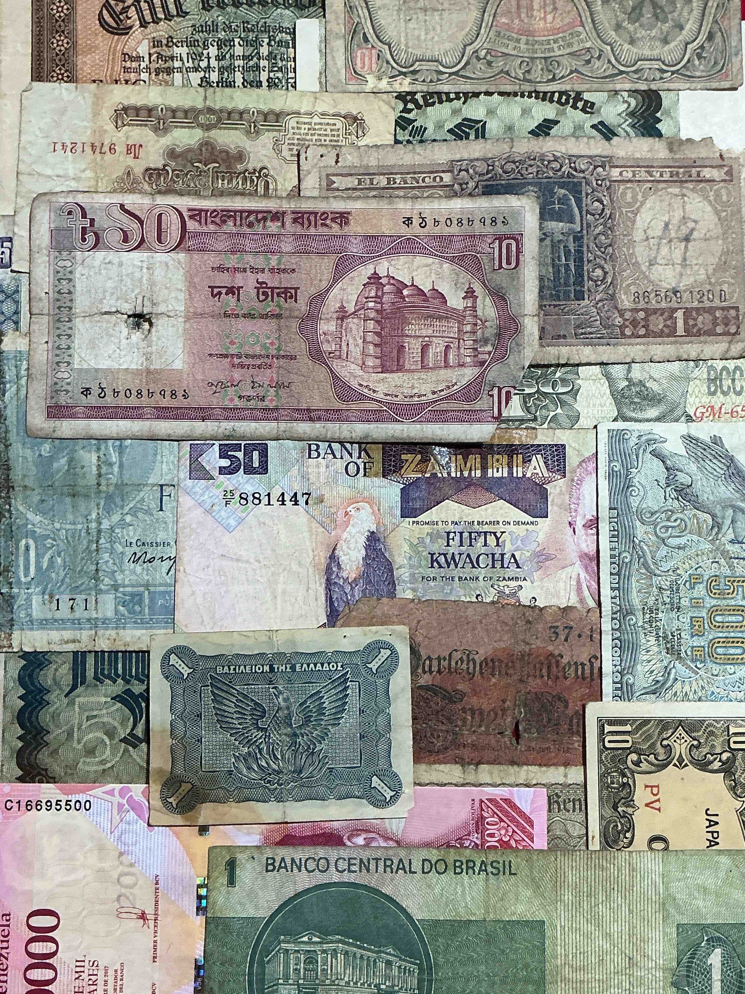World Antique & Modern Authentic Paper Money! Genuine Paper Currency From Around The World, All Bills Unique & Typically Span The Last 100 Years Or So! In Circulated & Uncirculated Condition! Impossible To Collect! 