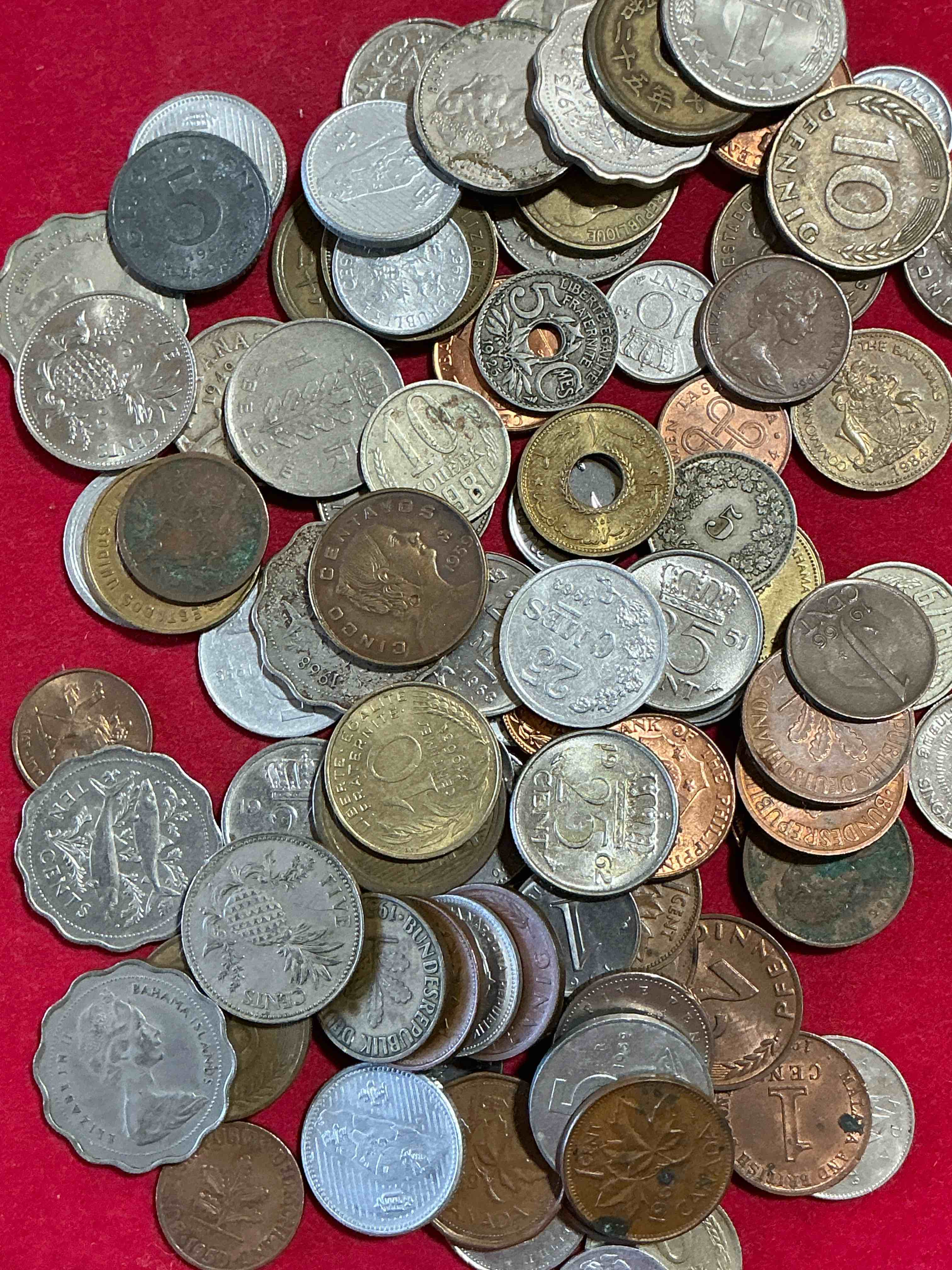 World Coins, Antique & Vintage! Each Lot Is Unique! Many Different Years, Countries, Sizes & Exotic Places. This Cool Collection Of Antique Coins From Around The World Is Loads Of Fun! Have Fun Identifying Each Coin & Country As A Great Educational Tool! A Great Investment Too!