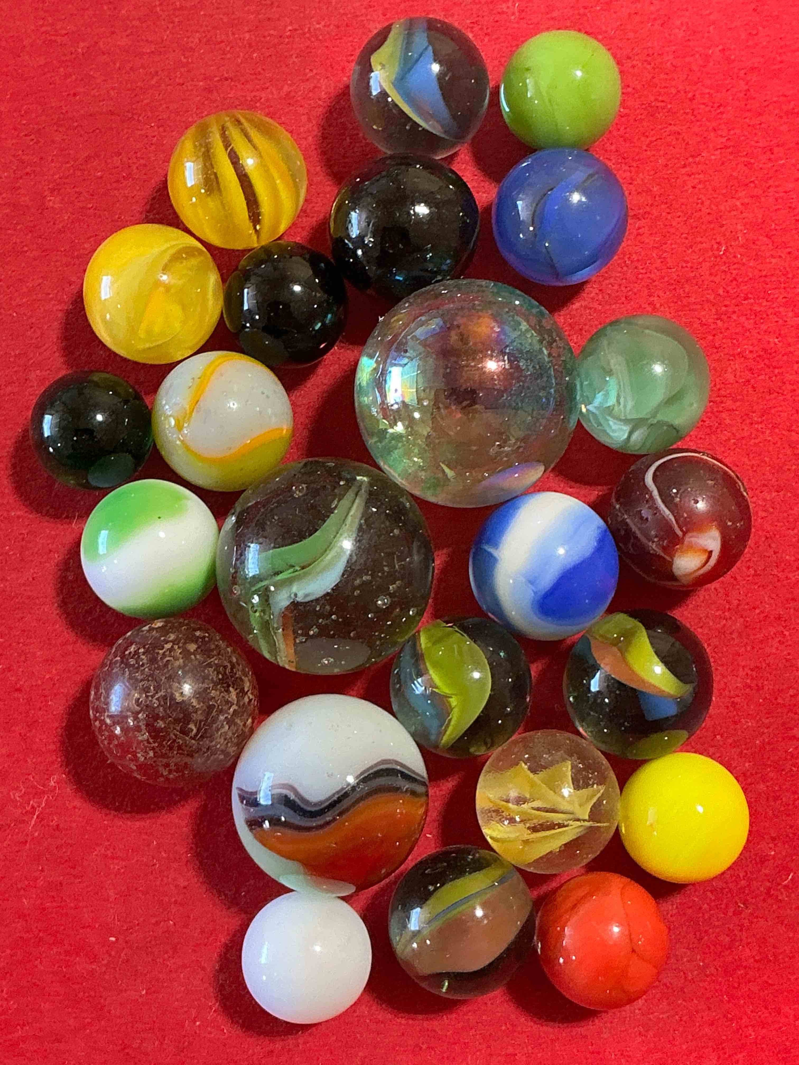 Antique Glass Marbles! Genuine Stunning Marbles Lot, All Marbles Made Between The Years 1925-1965 & Made With Uranium! Many Are Great Depression Era & Even Earlier! Gorgeous, Authentic Pieces Of History!  