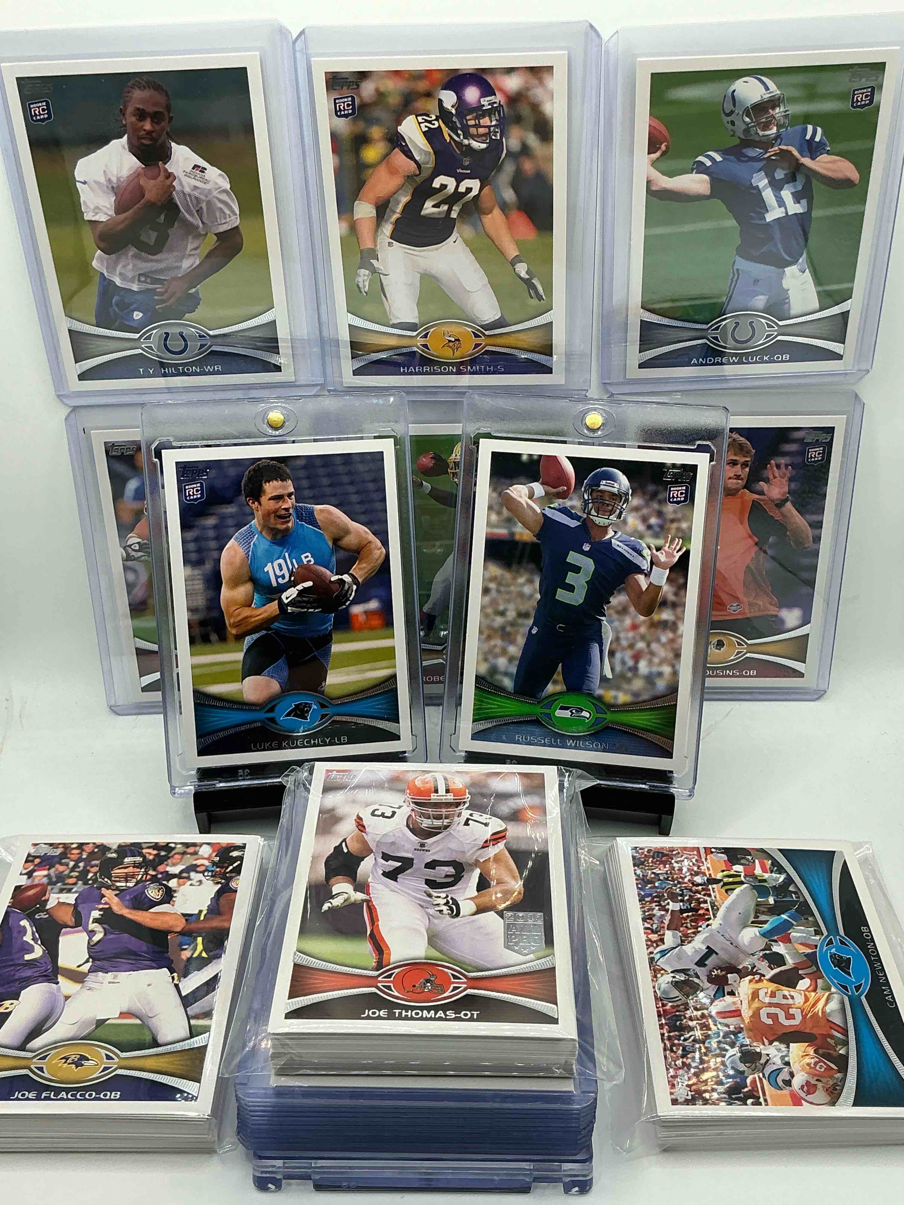 Russell Wilson & Luke Kuechly Rookies! 2012 Topps NFL 100 Card Craziness! All The Best Players From 2012 All In One Place! So Many Legends & Hall Of Famers Of The 2010’s! Tom Brady, Peyton Manning, Aaron Rodgers, JJ Watt, Larry Fitzgerald, Julio Jones, Drew Brees, Rob Gronokwski & So Many More All Included In This 100 Card Craziness!