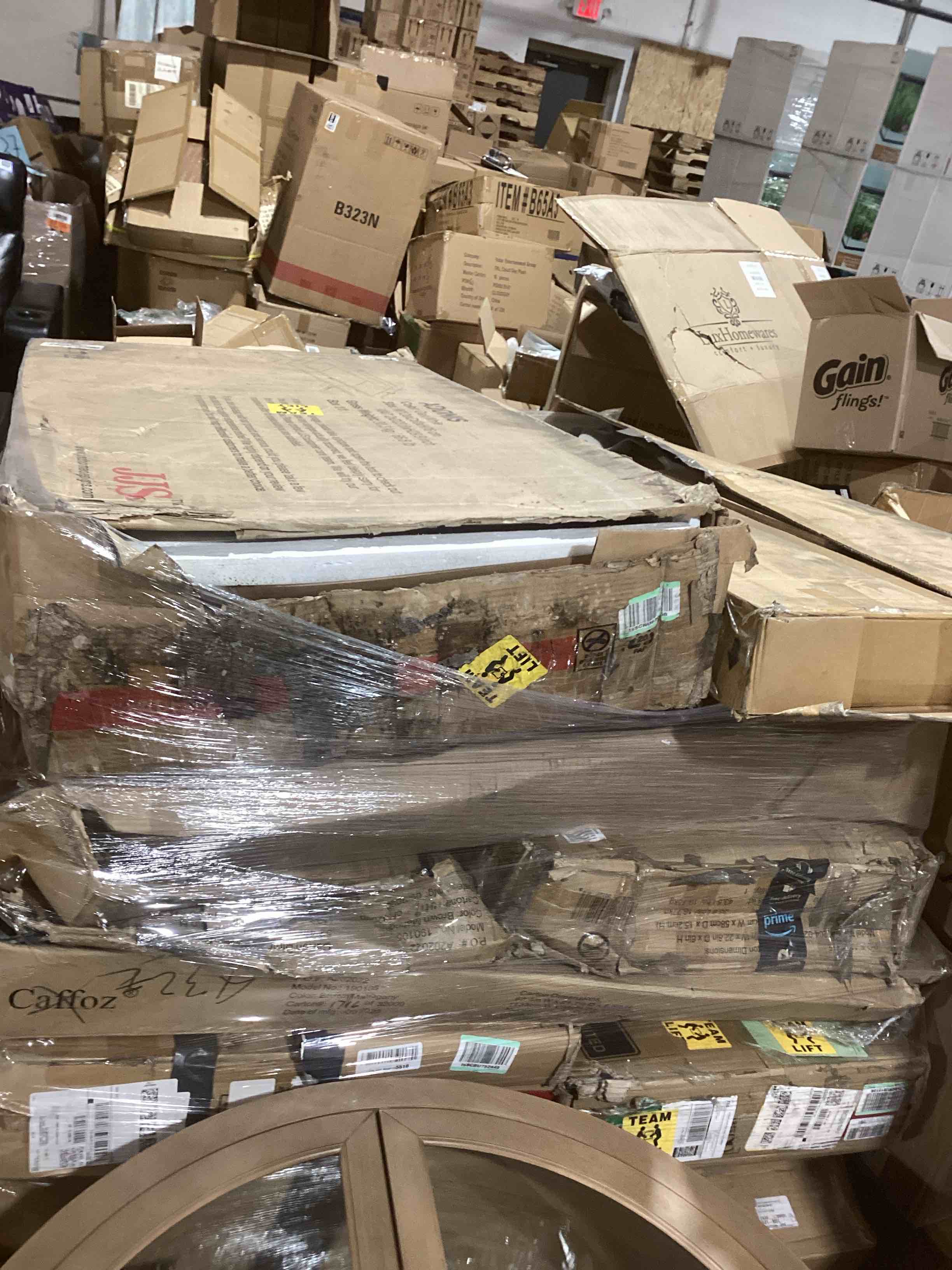 Furniture Galore Pallet Lot over 25+ items