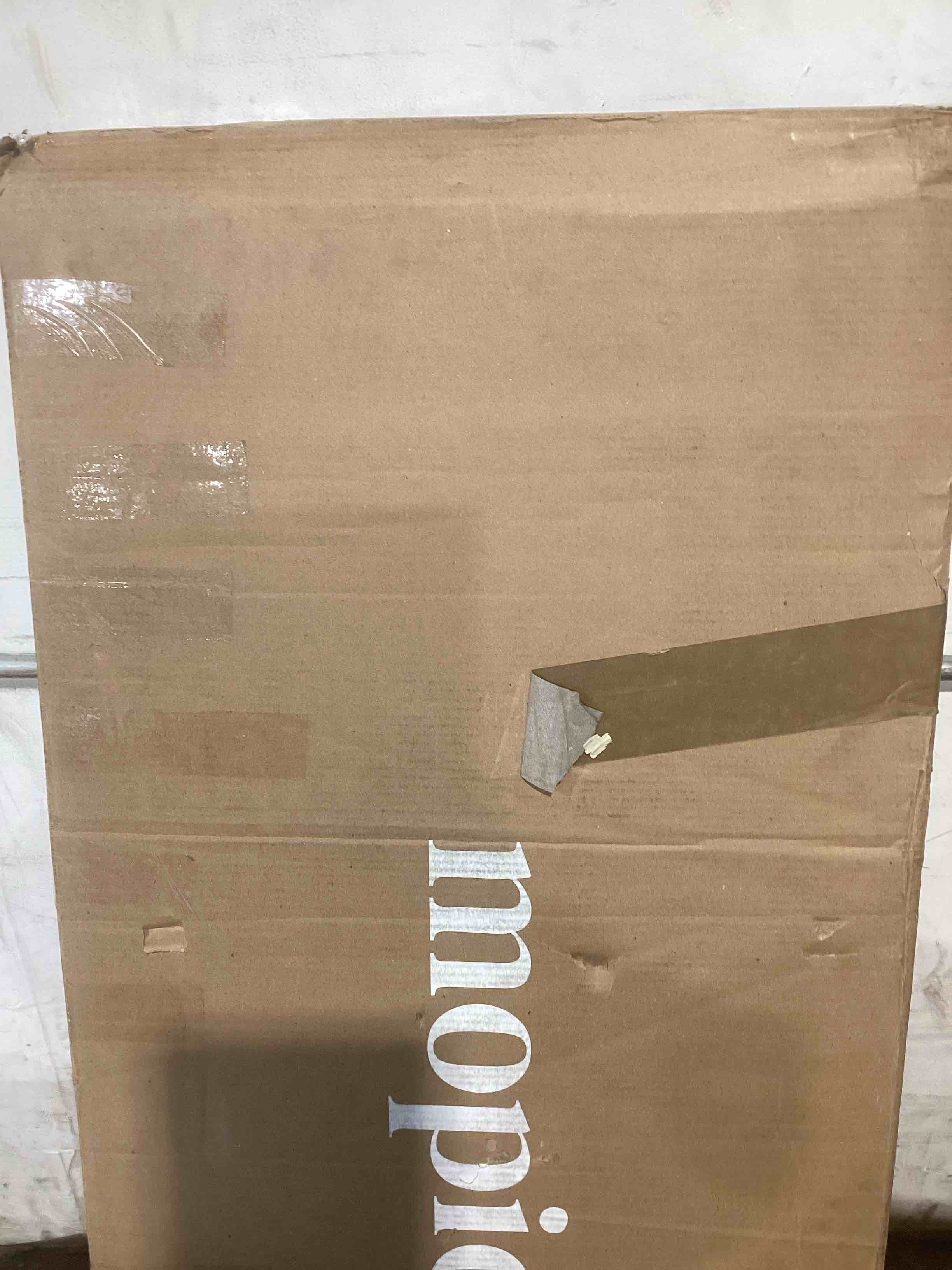 Condition photo showing Good Condition for motion dorcus headboard
