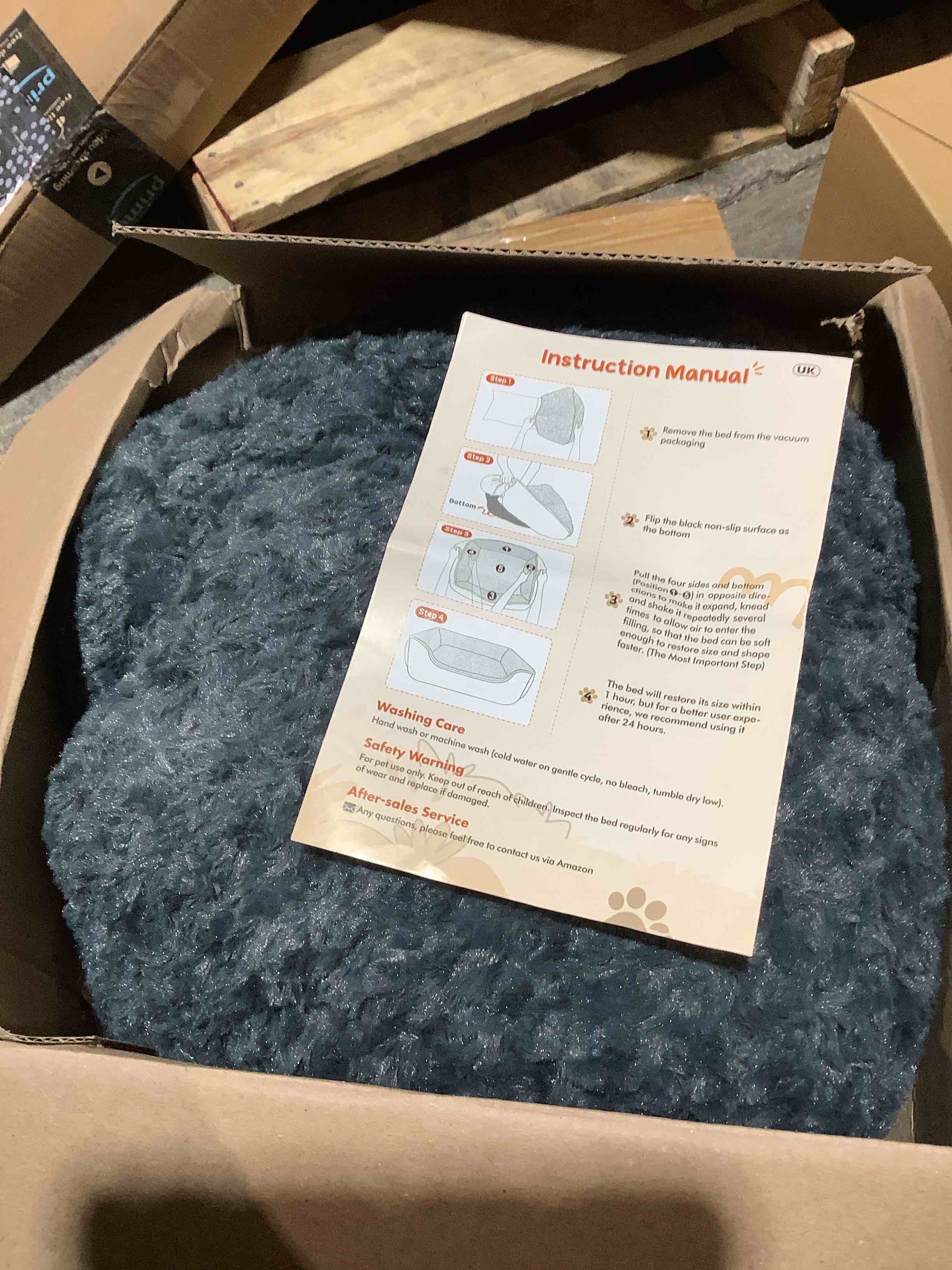 Condition photo showing Good Condition for  Black dog bed 