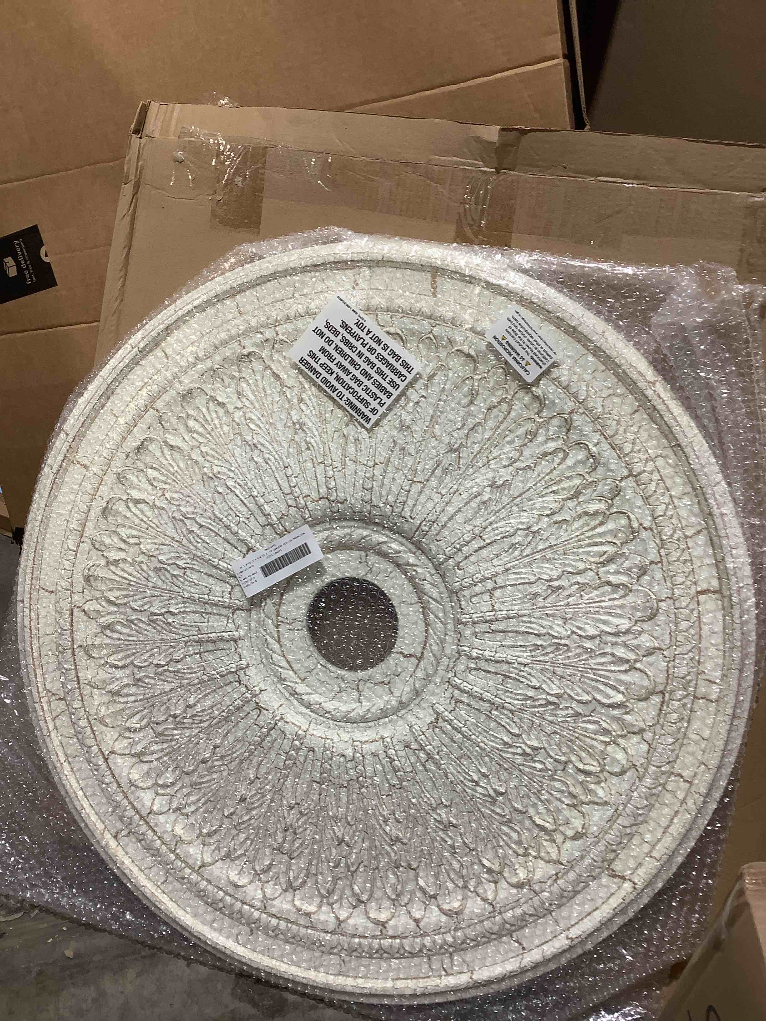 Condition photo showing New/Like New for Ekena Millwork CM29OAPCC Oakleaf Ceiling Medallion, 29 1/8"OD x 3 5/8"ID x 1"P, Hand-Painted Pot of Cream Crackle