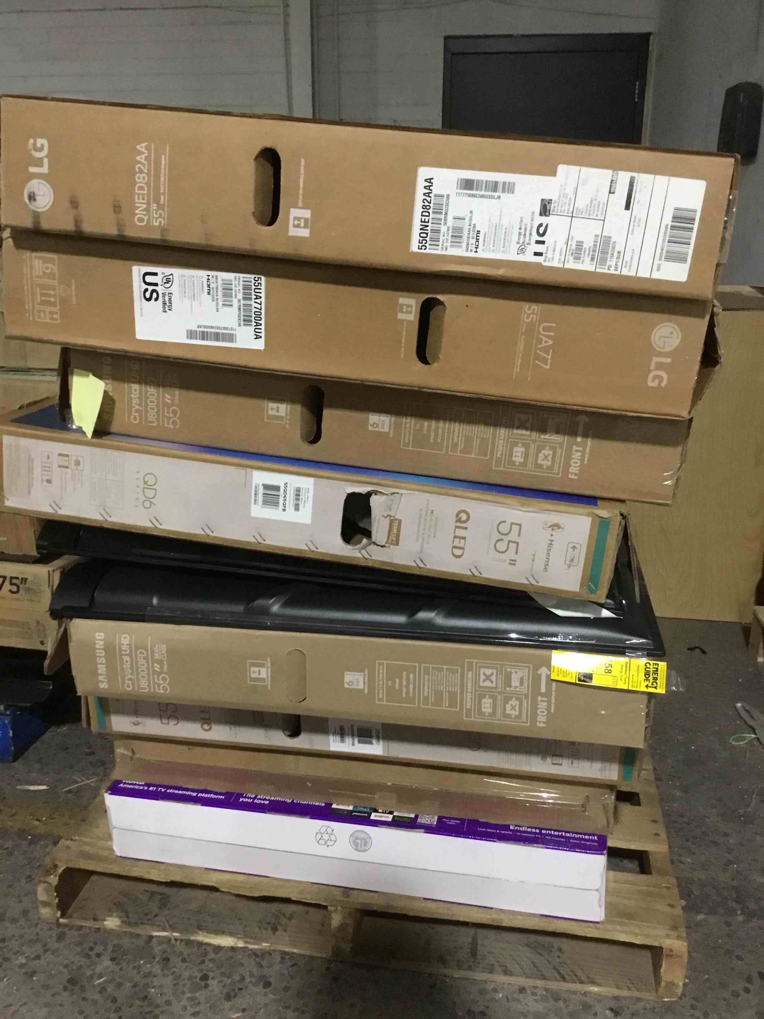 12 tvs most 55” or larger brands like Samsung LG Vizio Roku for parts or repair