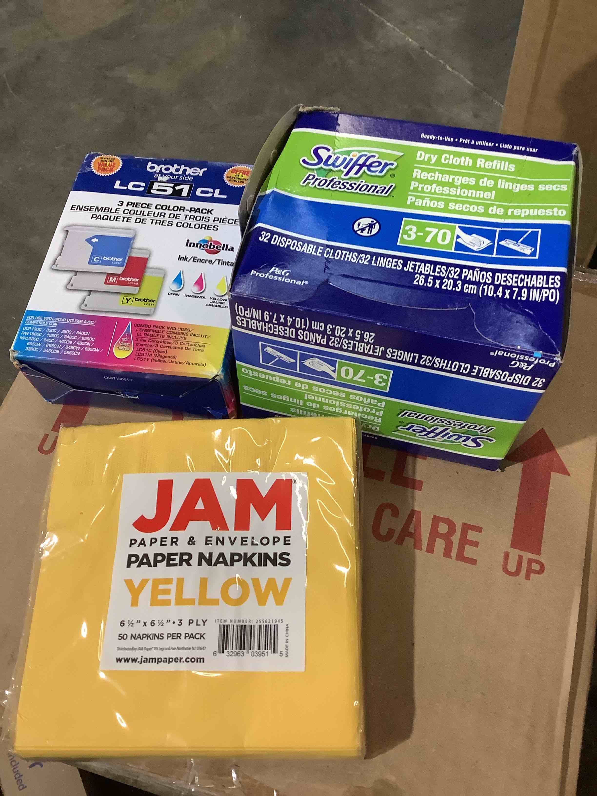 Household items: swiffer disposable cloth, jam paper and envelope, yellow, Brother clear-51cl