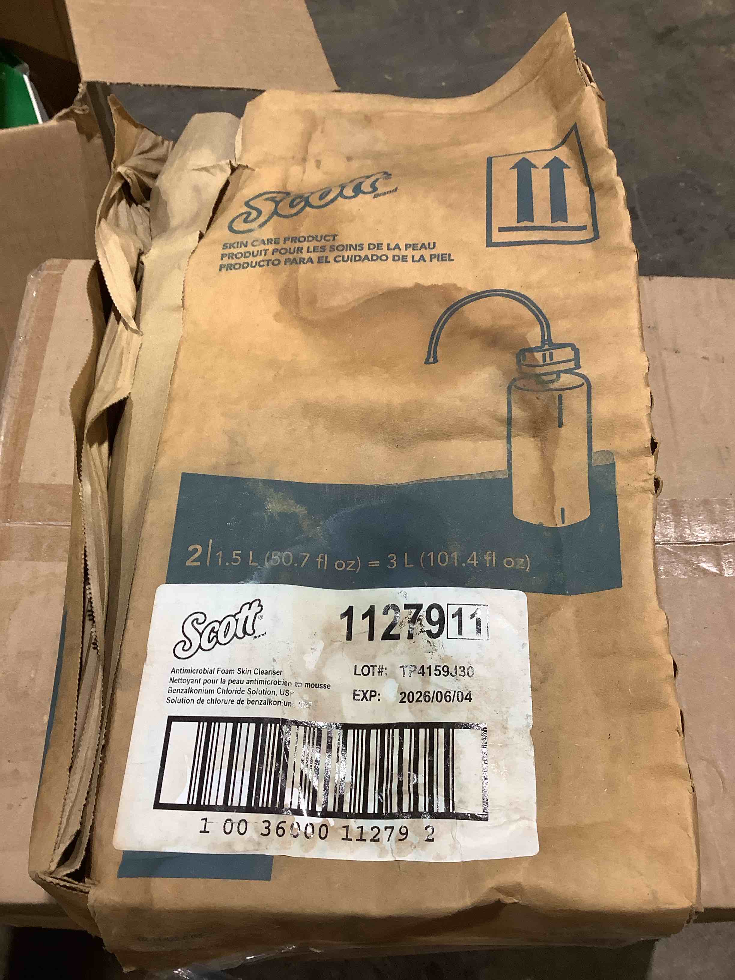 Condition photo showing Good Condition for Scott Control Antimicrobial Foam Skin Cleanser  0.1% Benzalkonium Chloride (11279)  Clear  Unscented  1.5 L  2 Counter-Mount Refills / Case