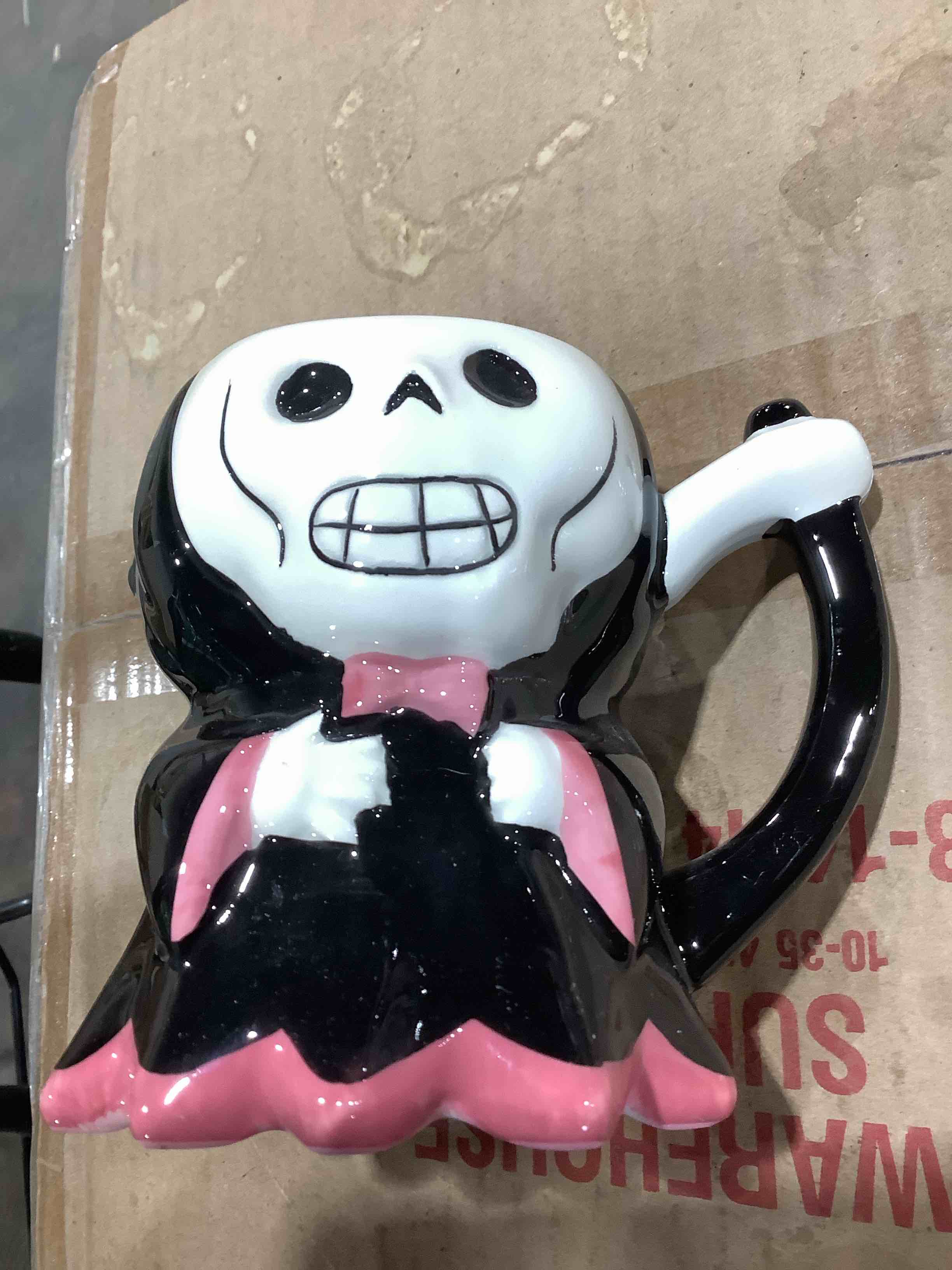 Hyde Eek! Earthware dishwasher and microwave safe fun cups