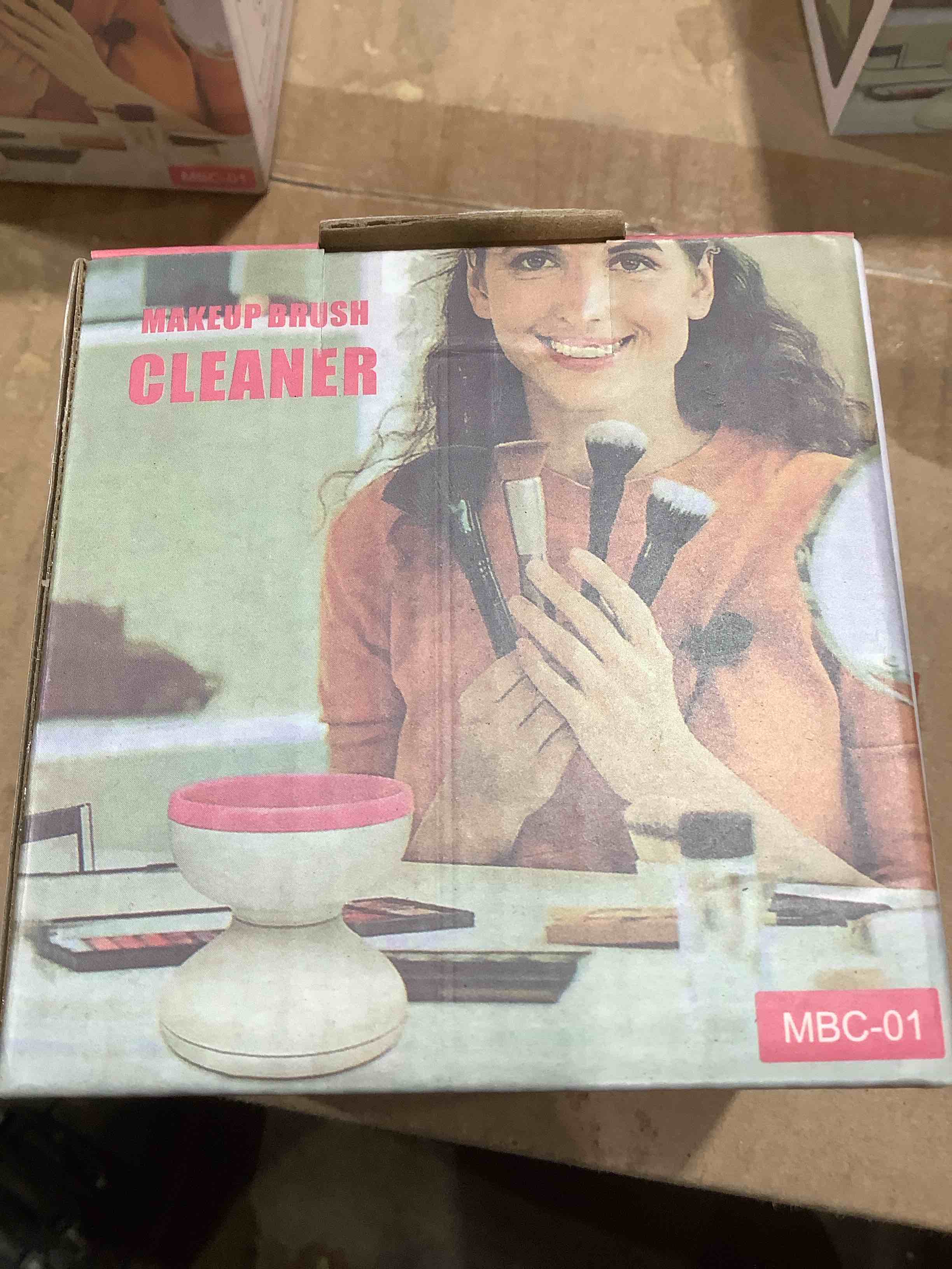 Make up brush cleaner container