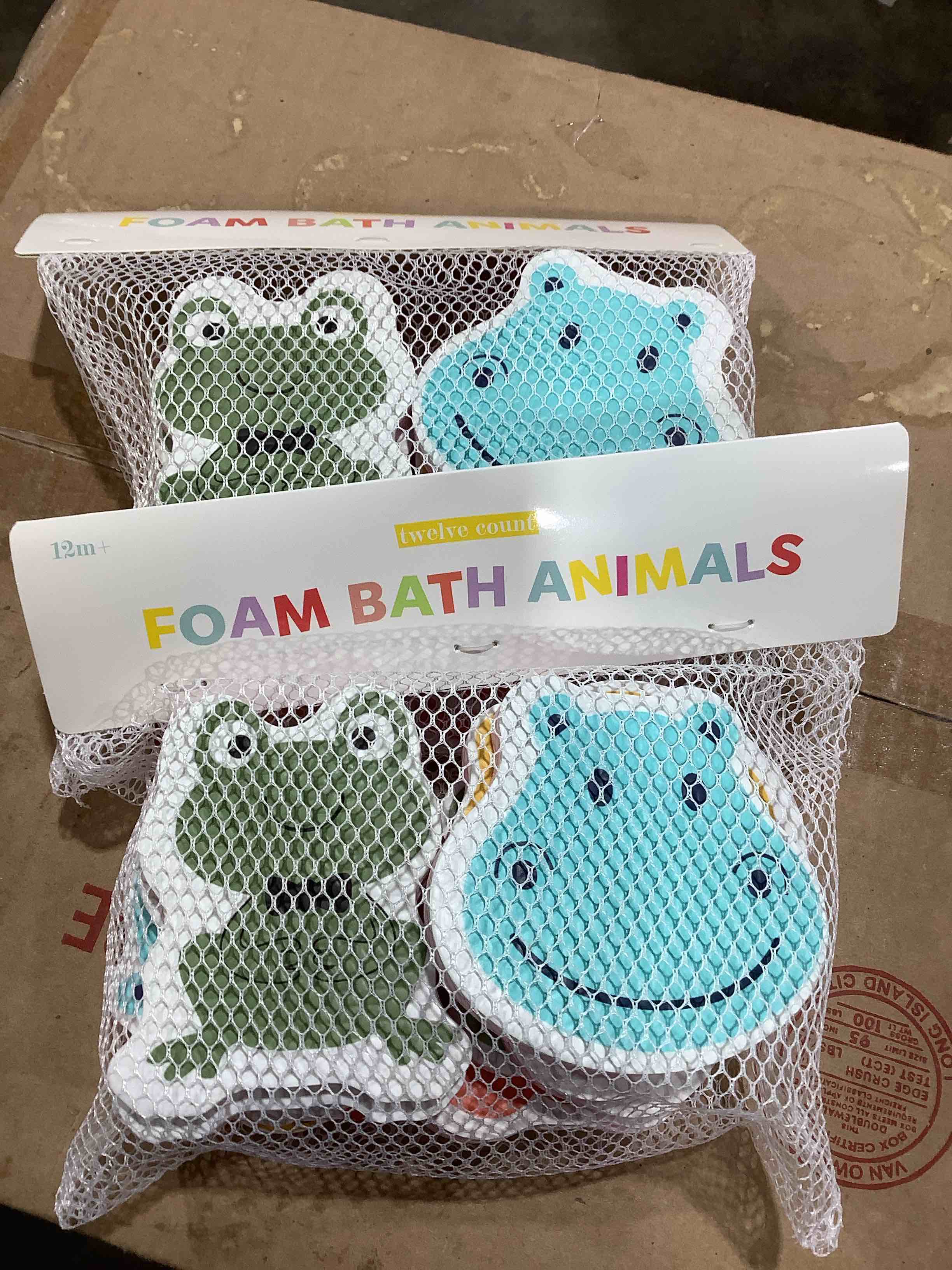 12 count foam bath animals, 12 months plus